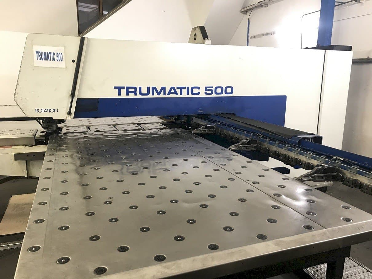 A Trumpf Trumatic 500R  gép elölnézete