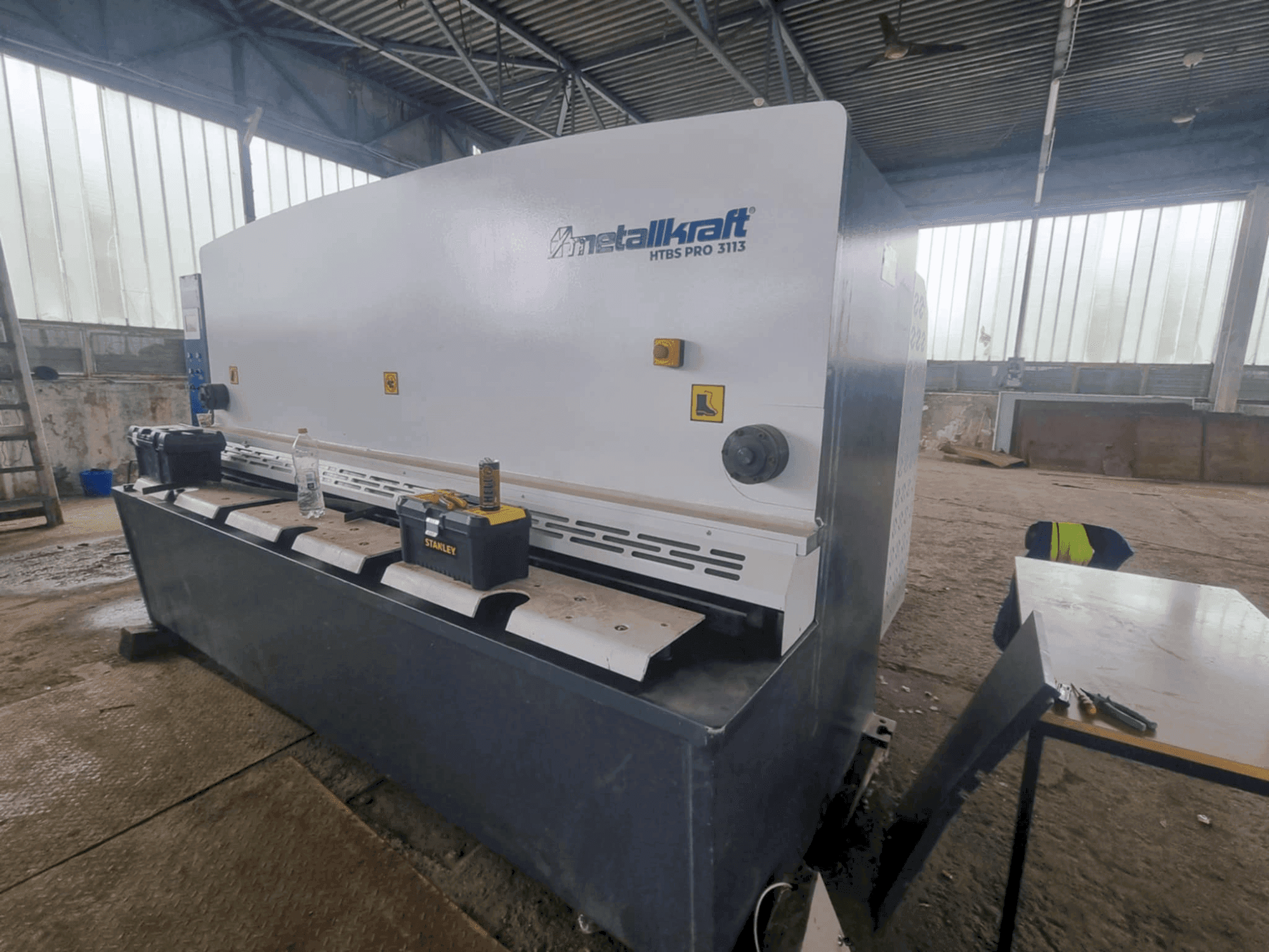 A Metallkraft HTBS PRO 3113 gép elölnézete