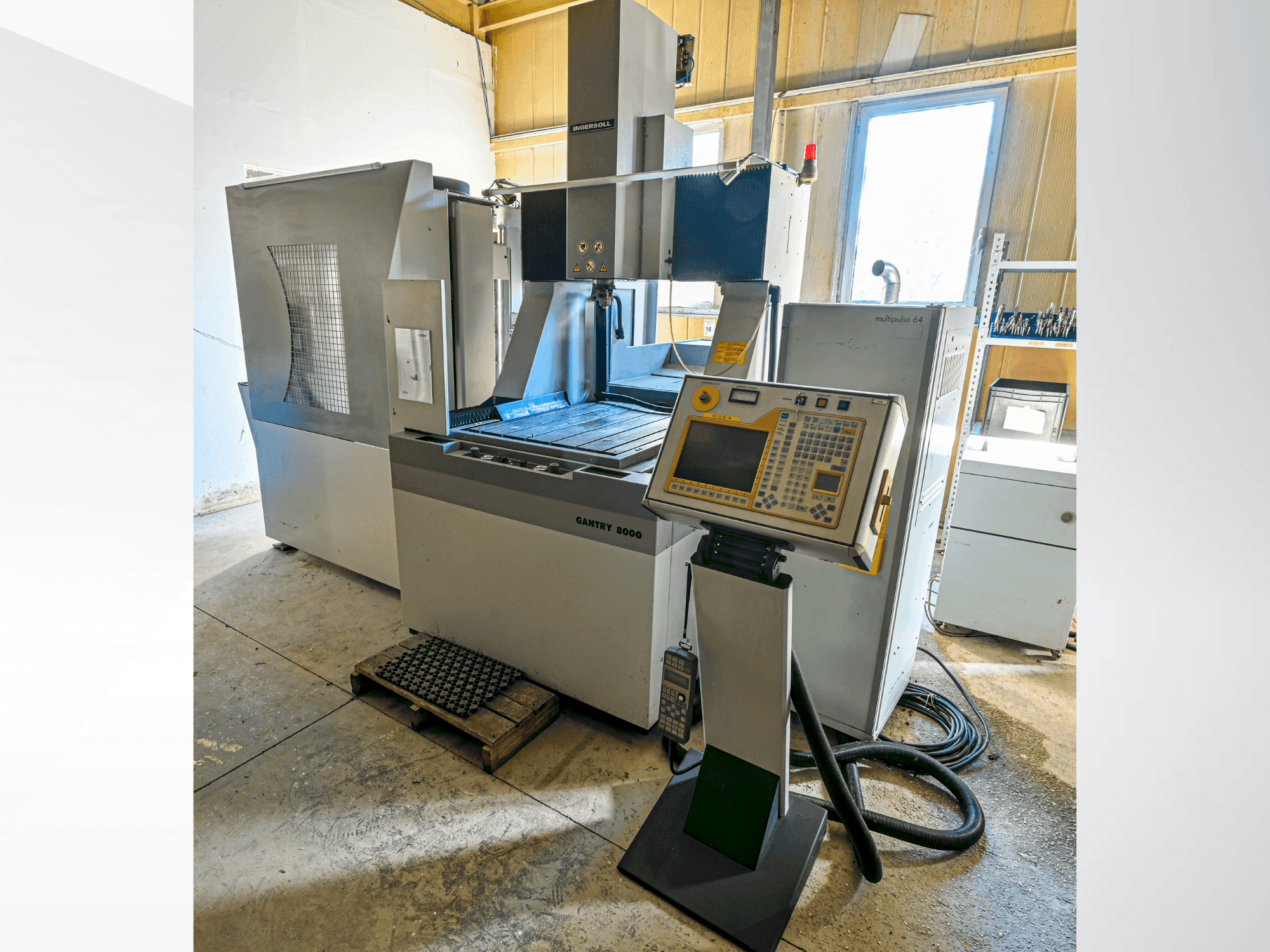 A OPS INGERSOLL Gantry 8000  gép elölnézete