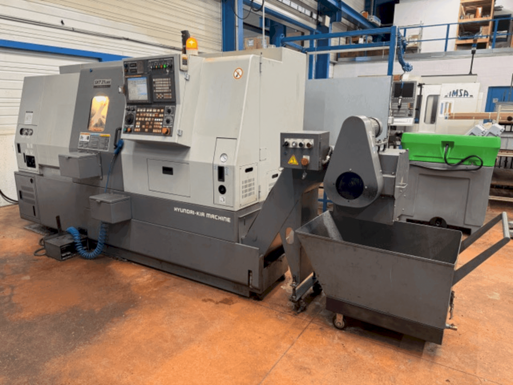 A HYUNDAI KIA SKT21LMS  gép elölnézete