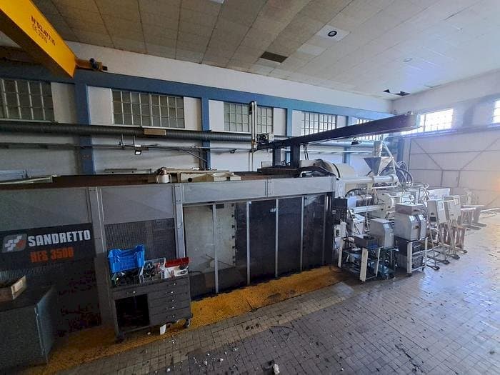 A SANDRETTO HES 3500  gép elölnézete