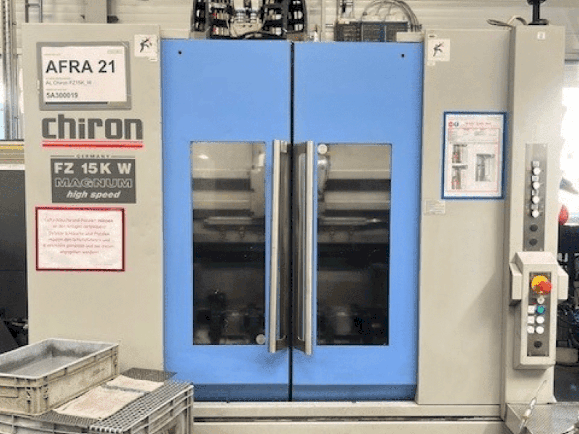 A CHIRON FZ 15 KWM HS  gép elölnézete