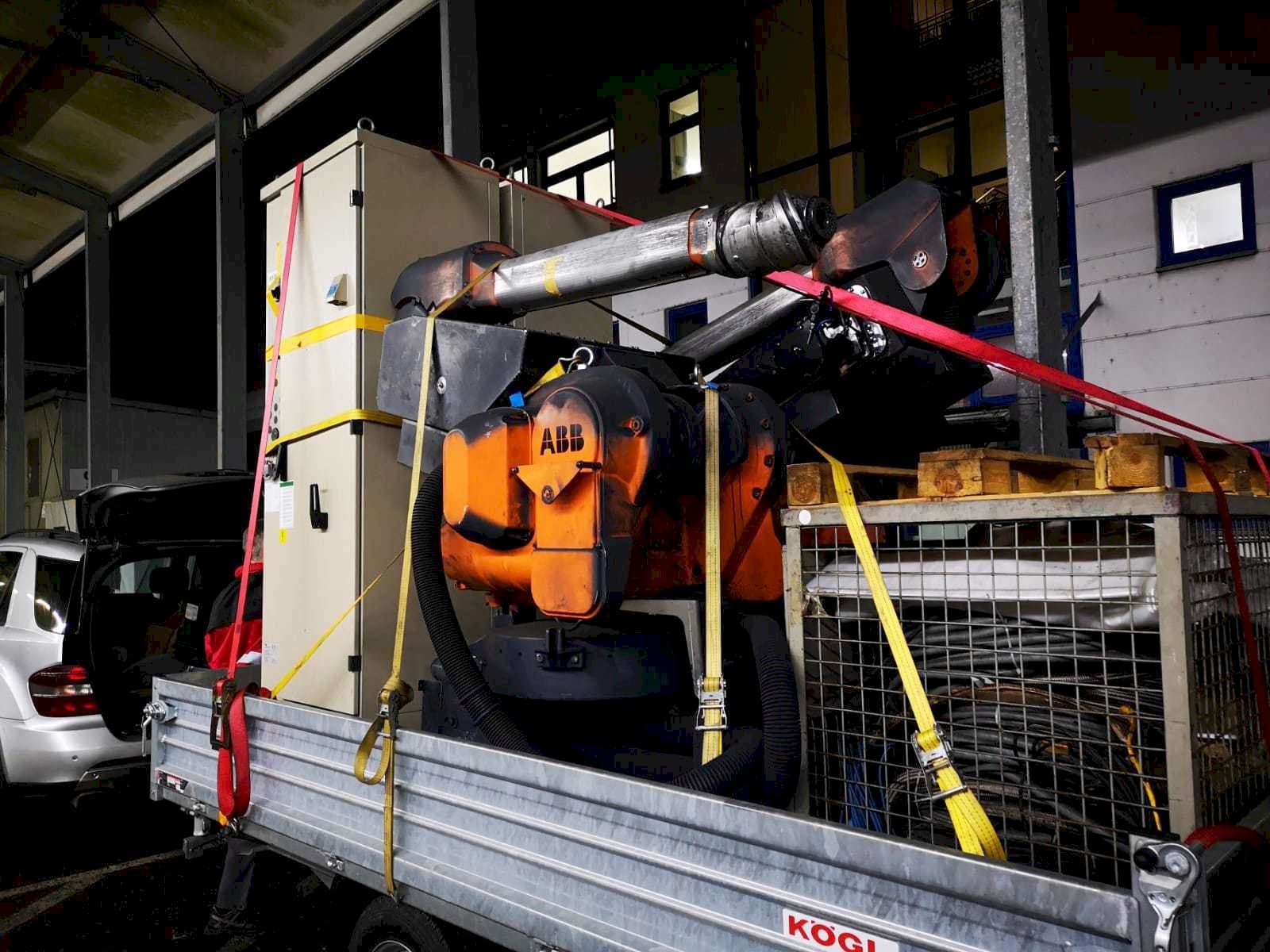 A ABB IRB 5400  gép elölnézete