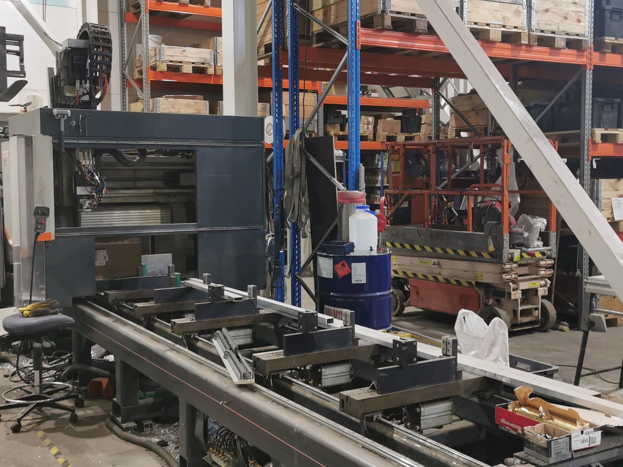 A Elumatec SBZ 140  gép elölnézete