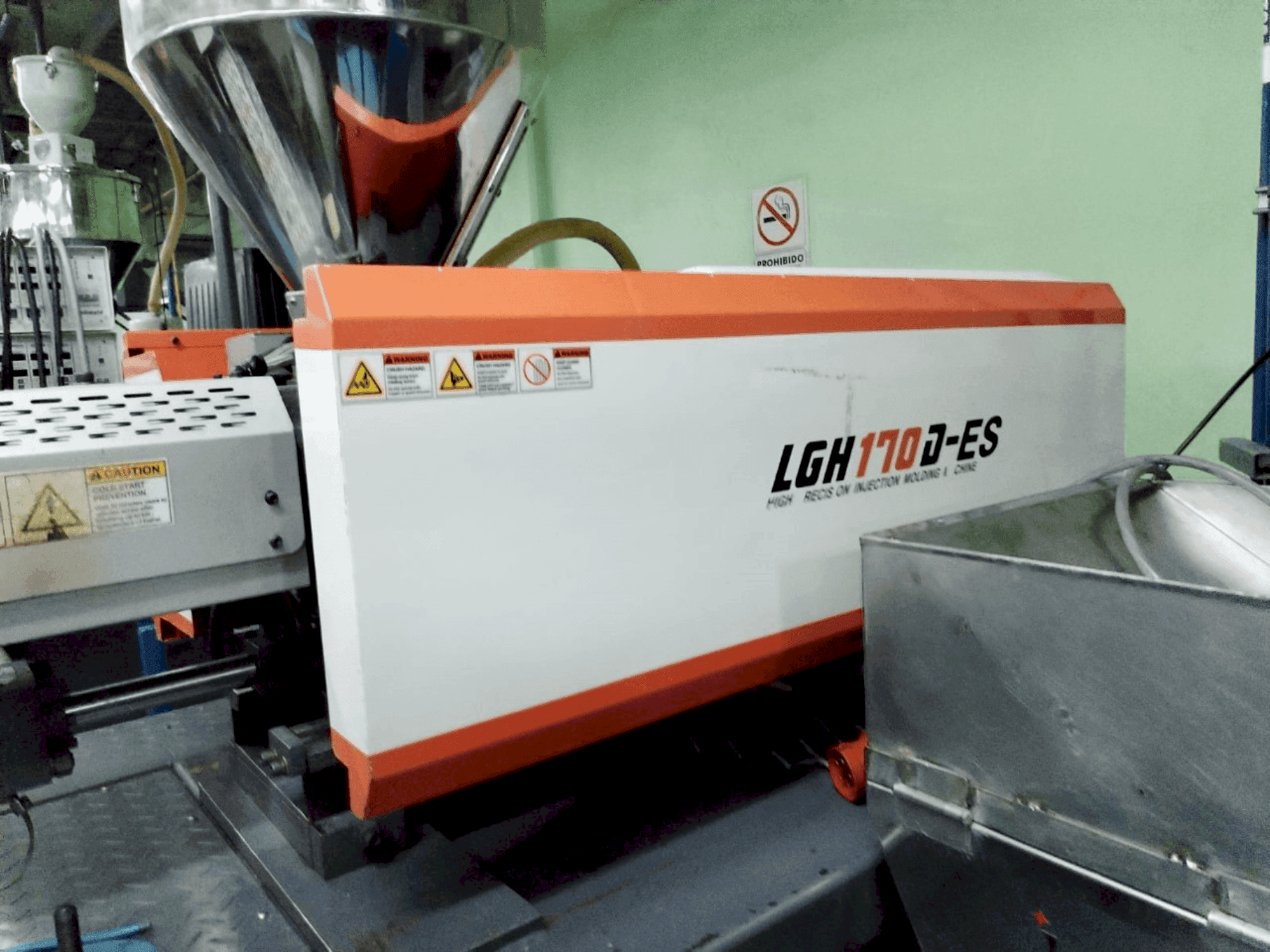 A LS MTRON LGH 170D-ES  gép elölnézete