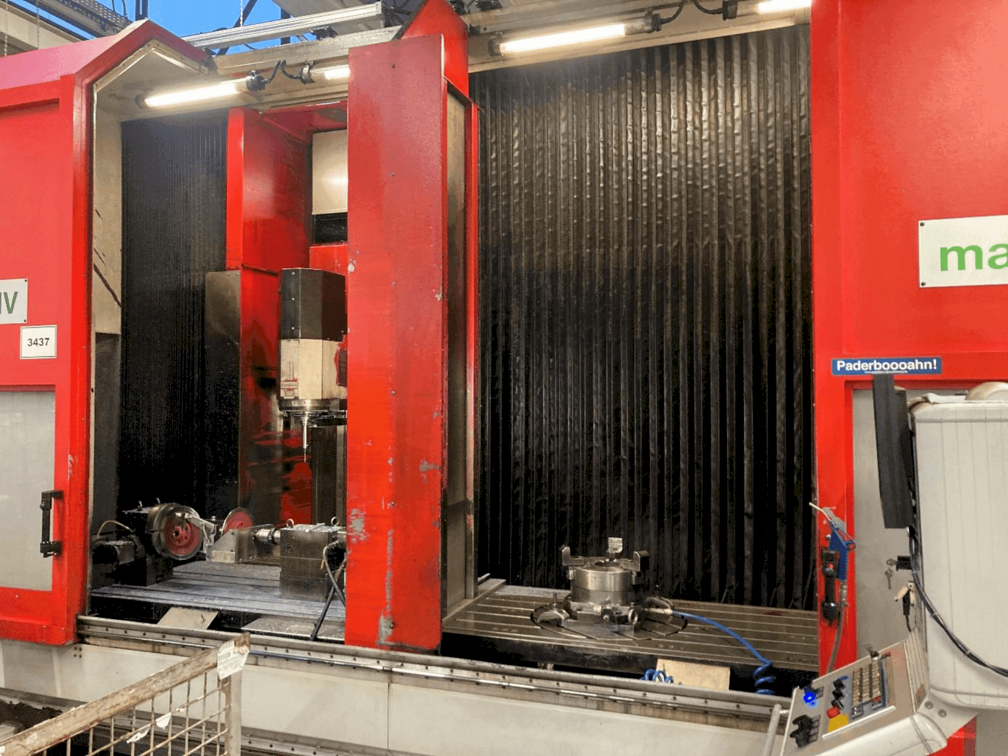 A Matec 30 HV  gép elölnézete