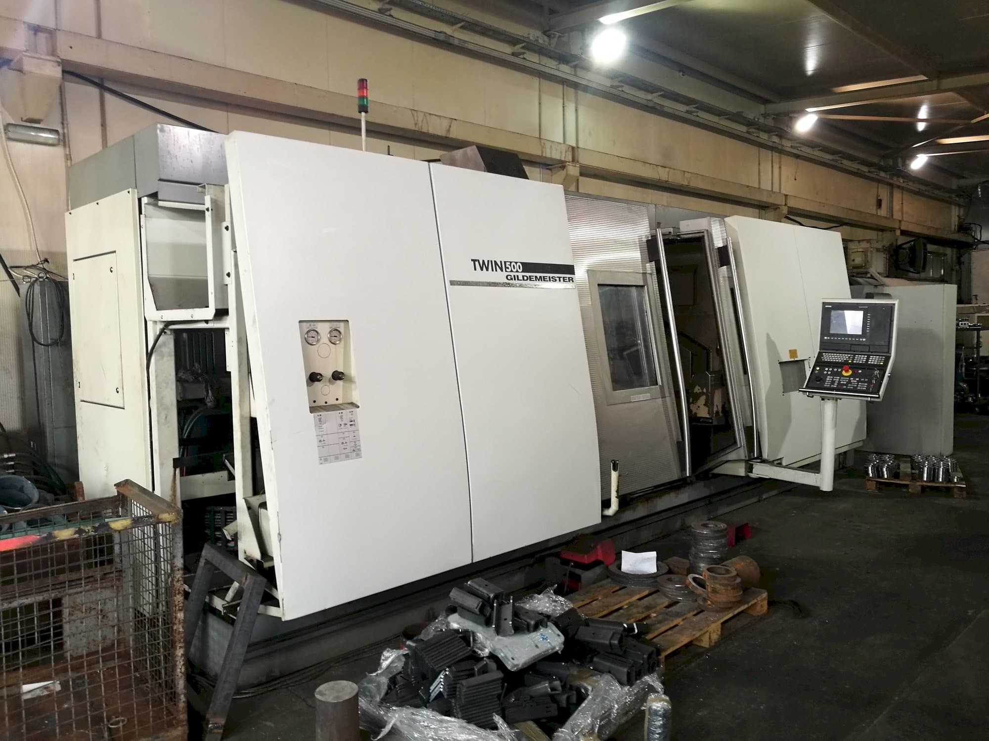 A Gildemeister TWIN 500  gép elölnézete
