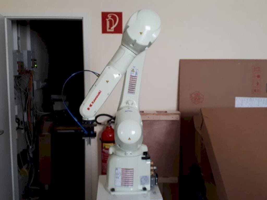 A Kawasaki RS007L  gép elölnézete