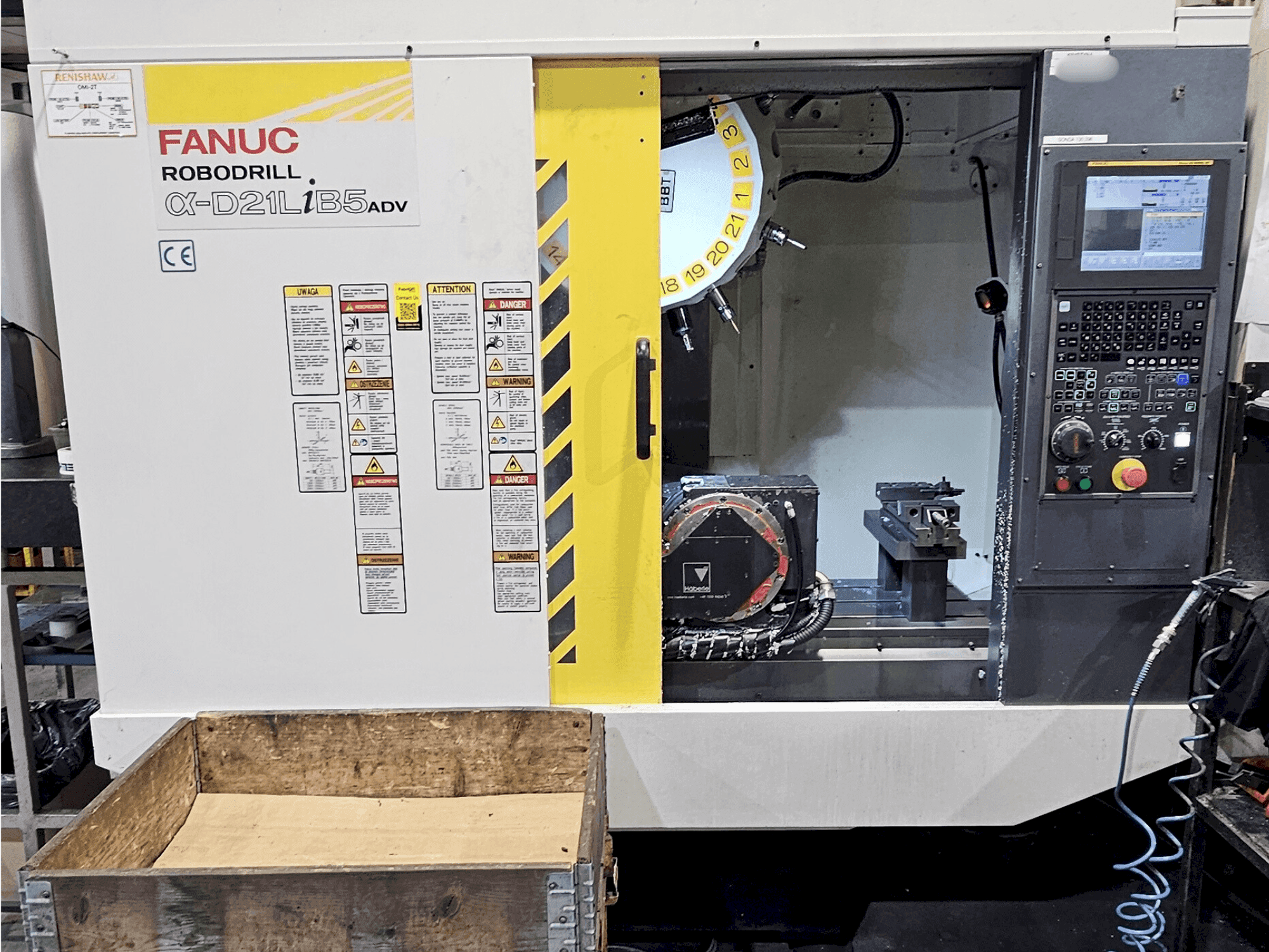 A FANUC Robodrill α-D21L iB 5 ADV  gép elölnézete