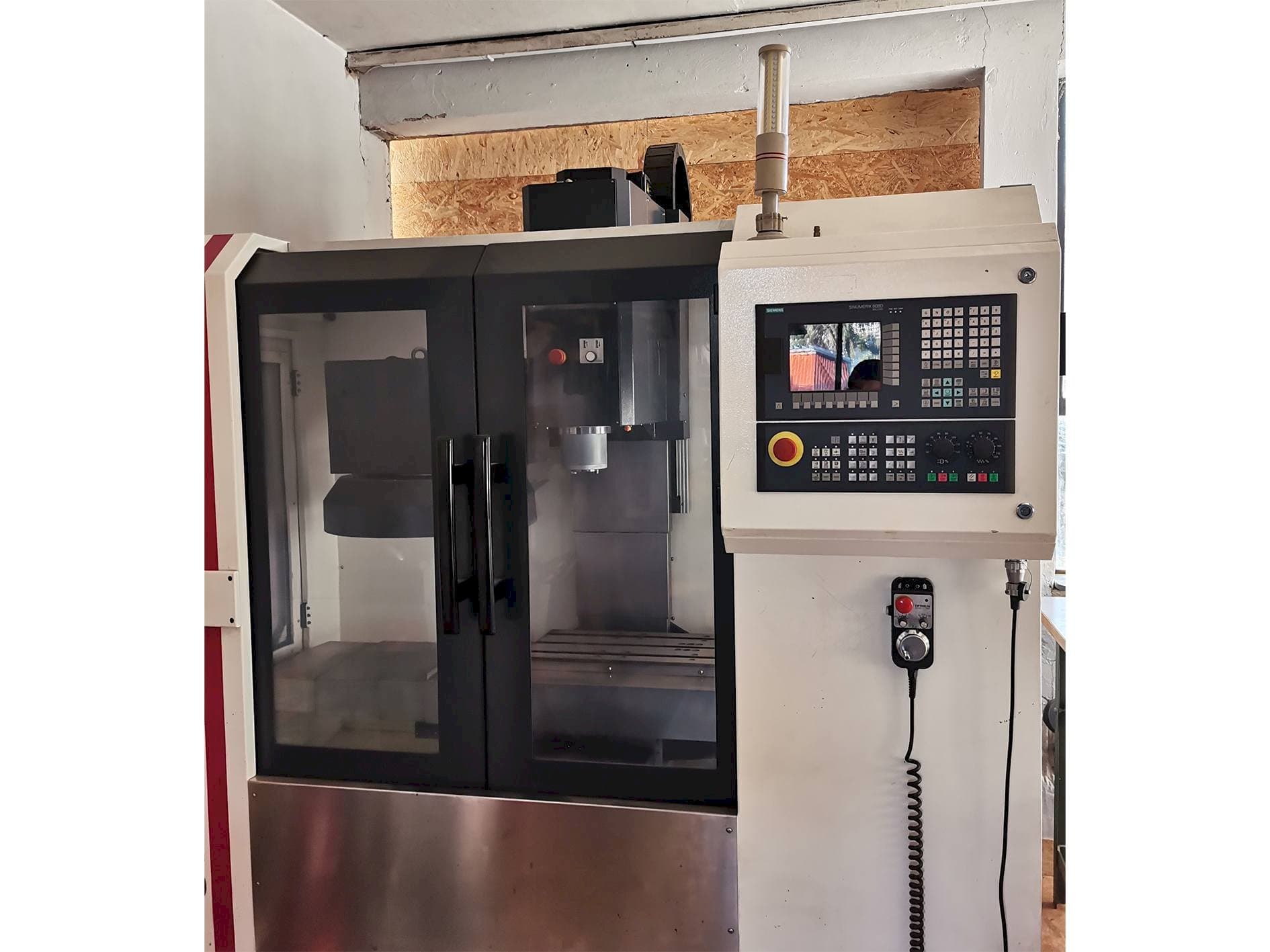 A Optimum F105  gép elölnézete