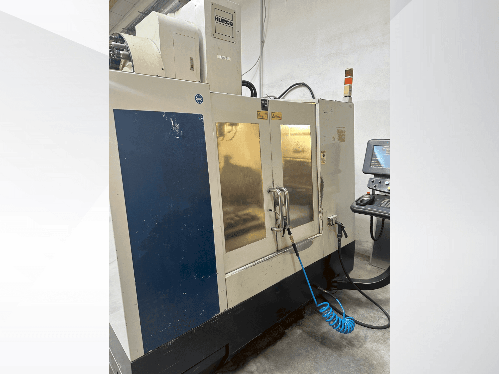 A Hurco BMC 2416  gép elölnézete