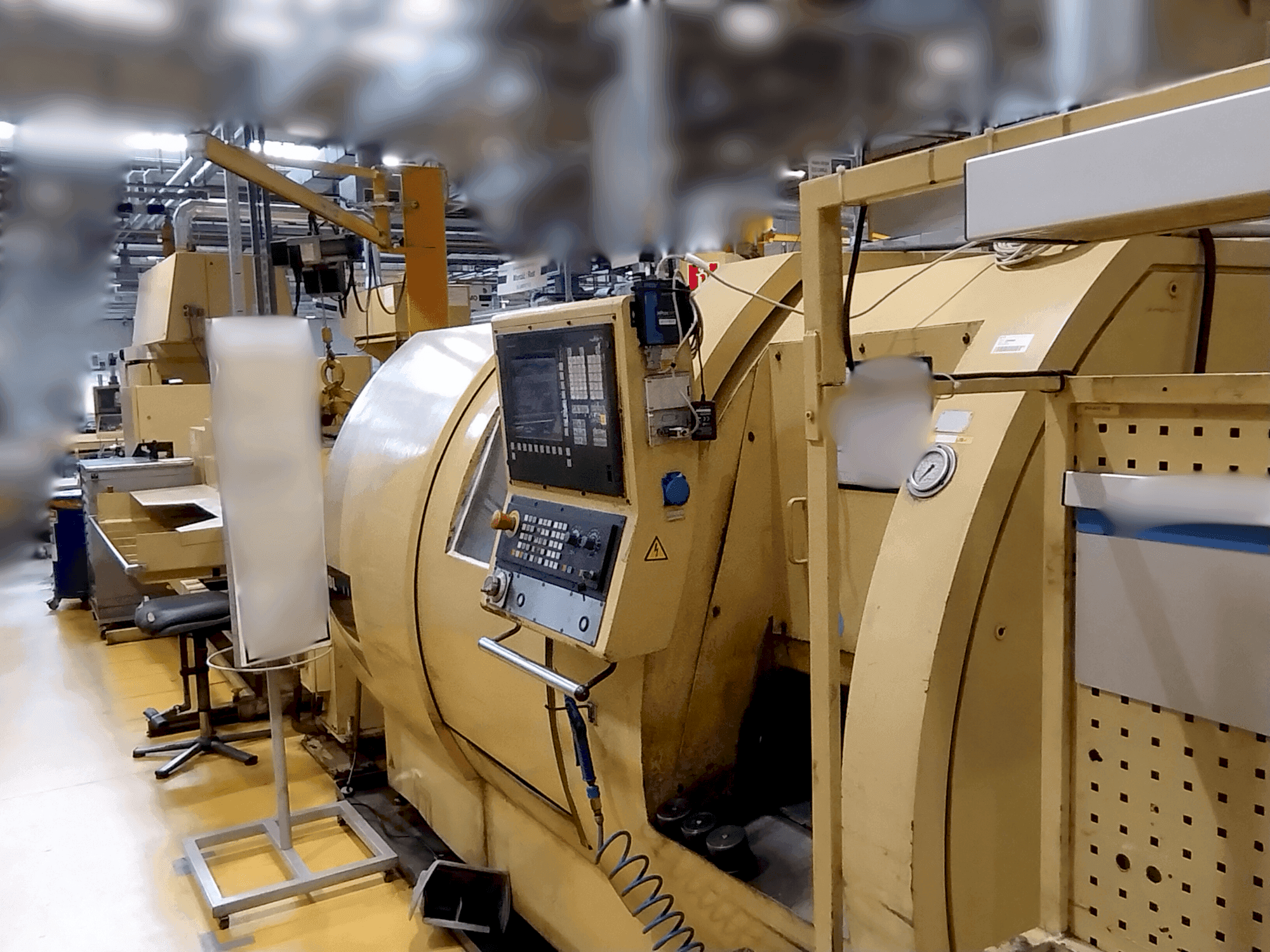 A TRENS SBL 500 CNC  gép elölnézete