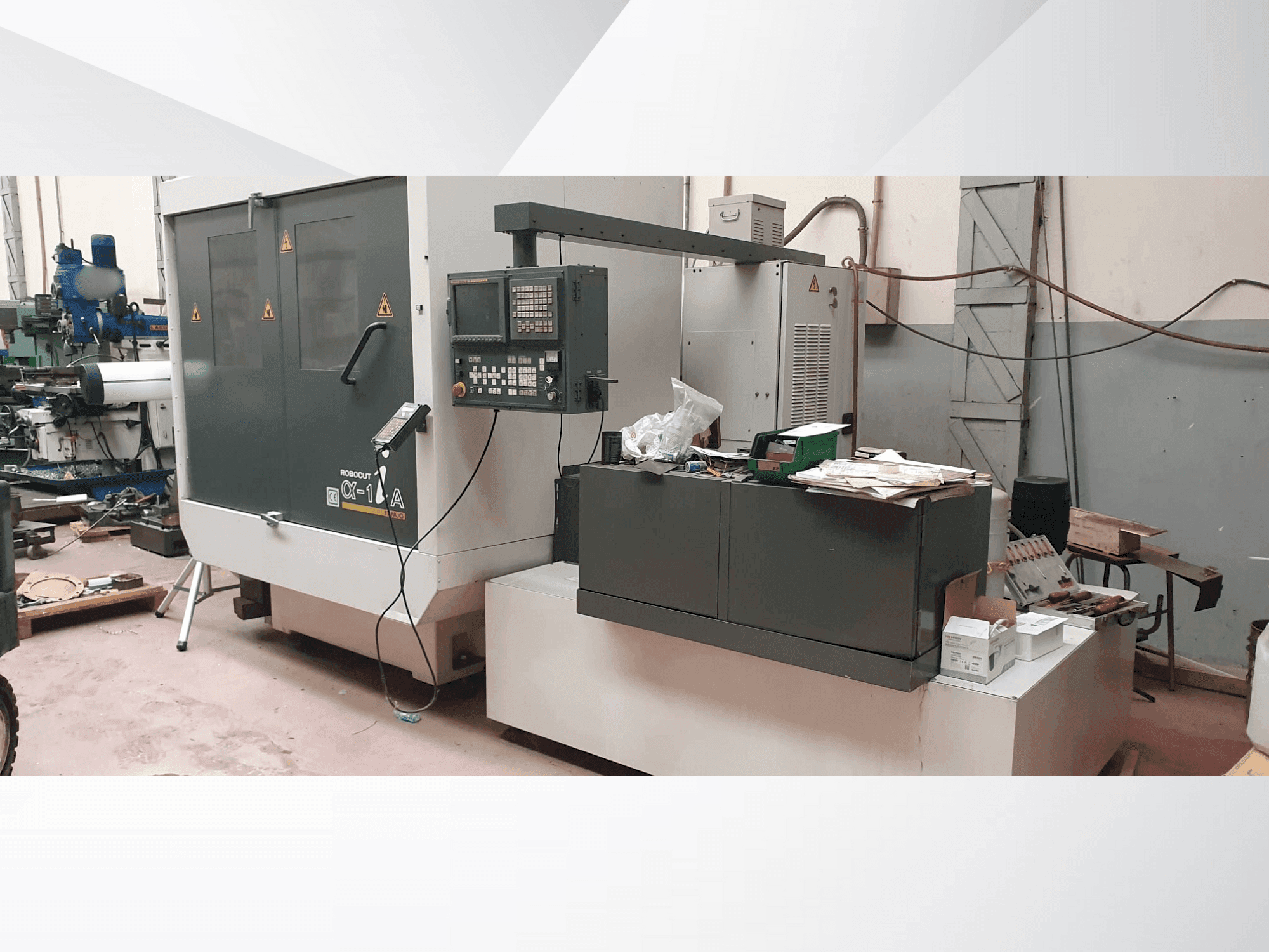 A FANUC Aplha-1iA  gép elölnézete