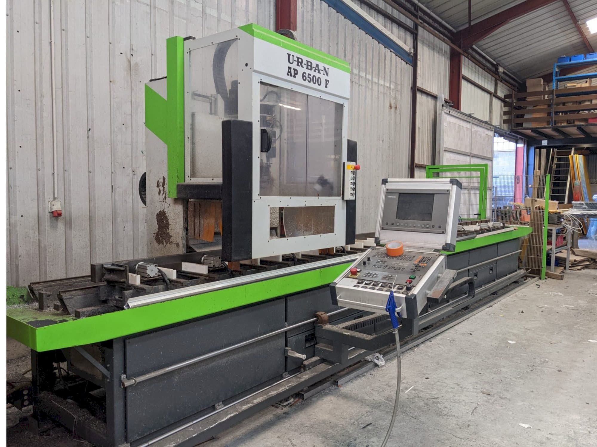 A URBAN AP6500  gép elölnézete