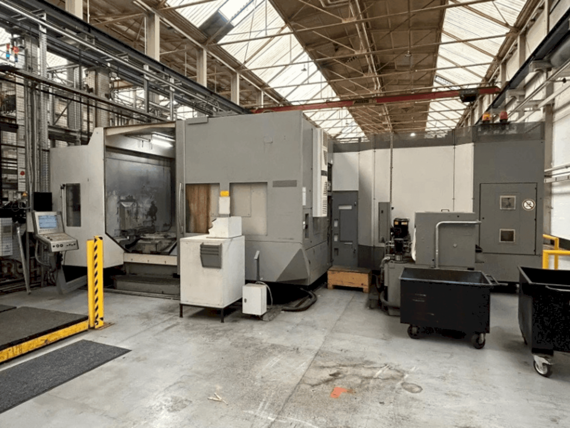 A DMG DMC 100 H  gép elölnézete