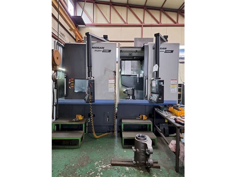 A Doosan Puma V8300  gép elölnézete