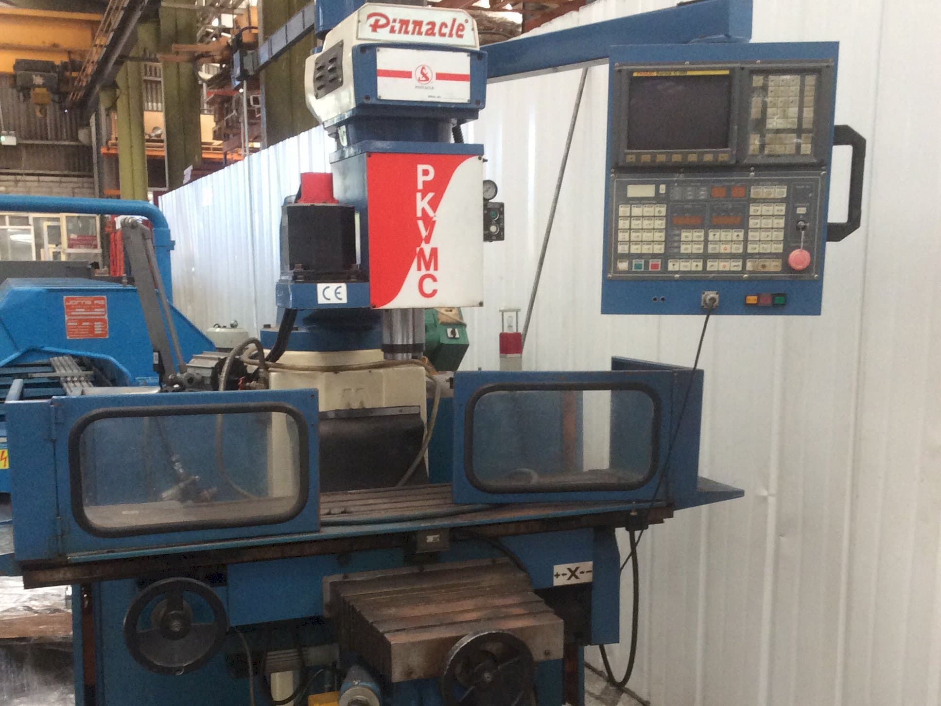 A Pinnacle PKVMC  gép elölnézete