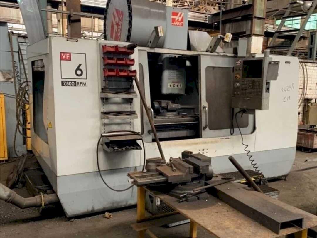 A HAAS VF-6/50  gép elölnézete