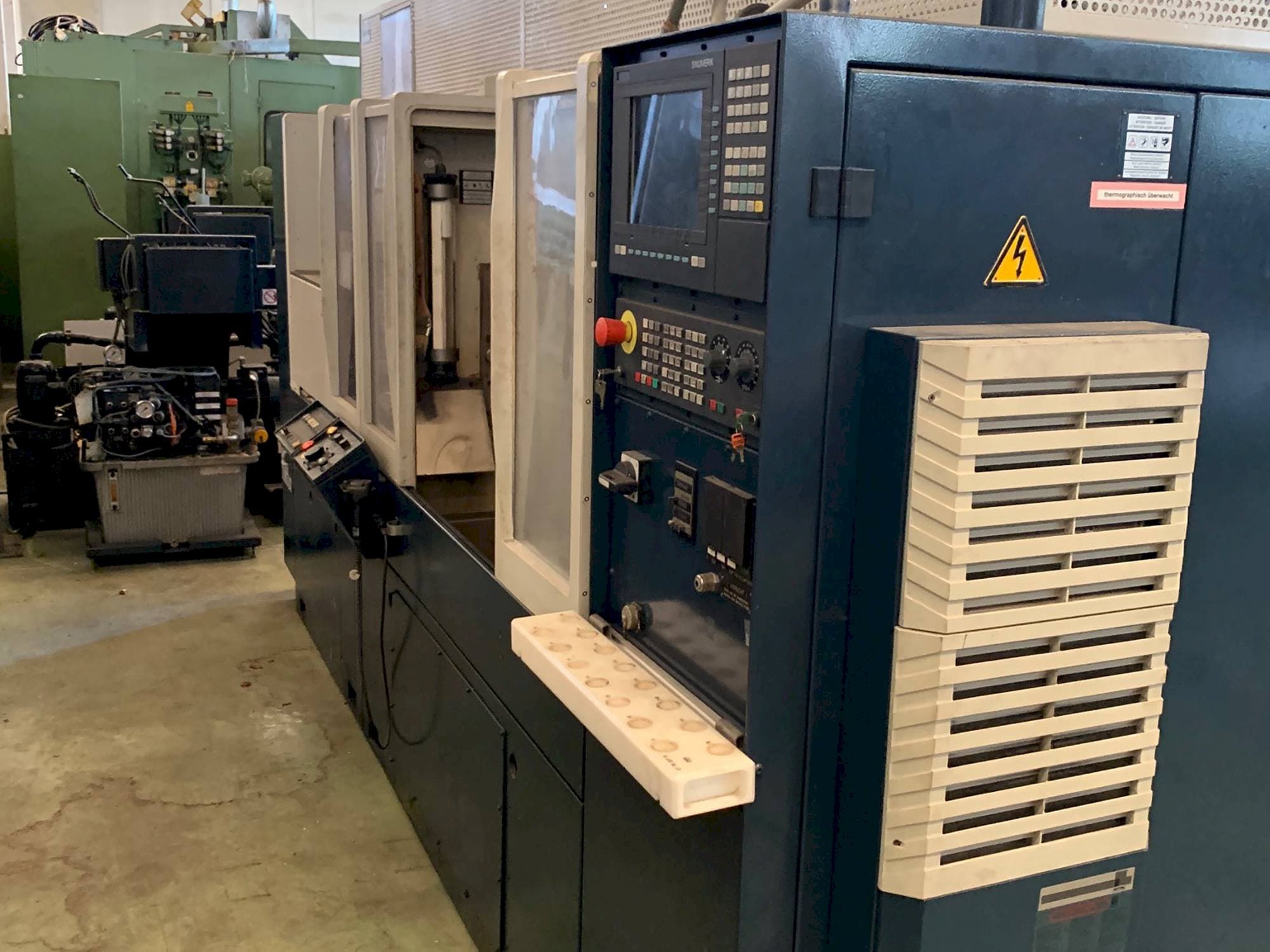 A SPINNER PD 48  gép elölnézete