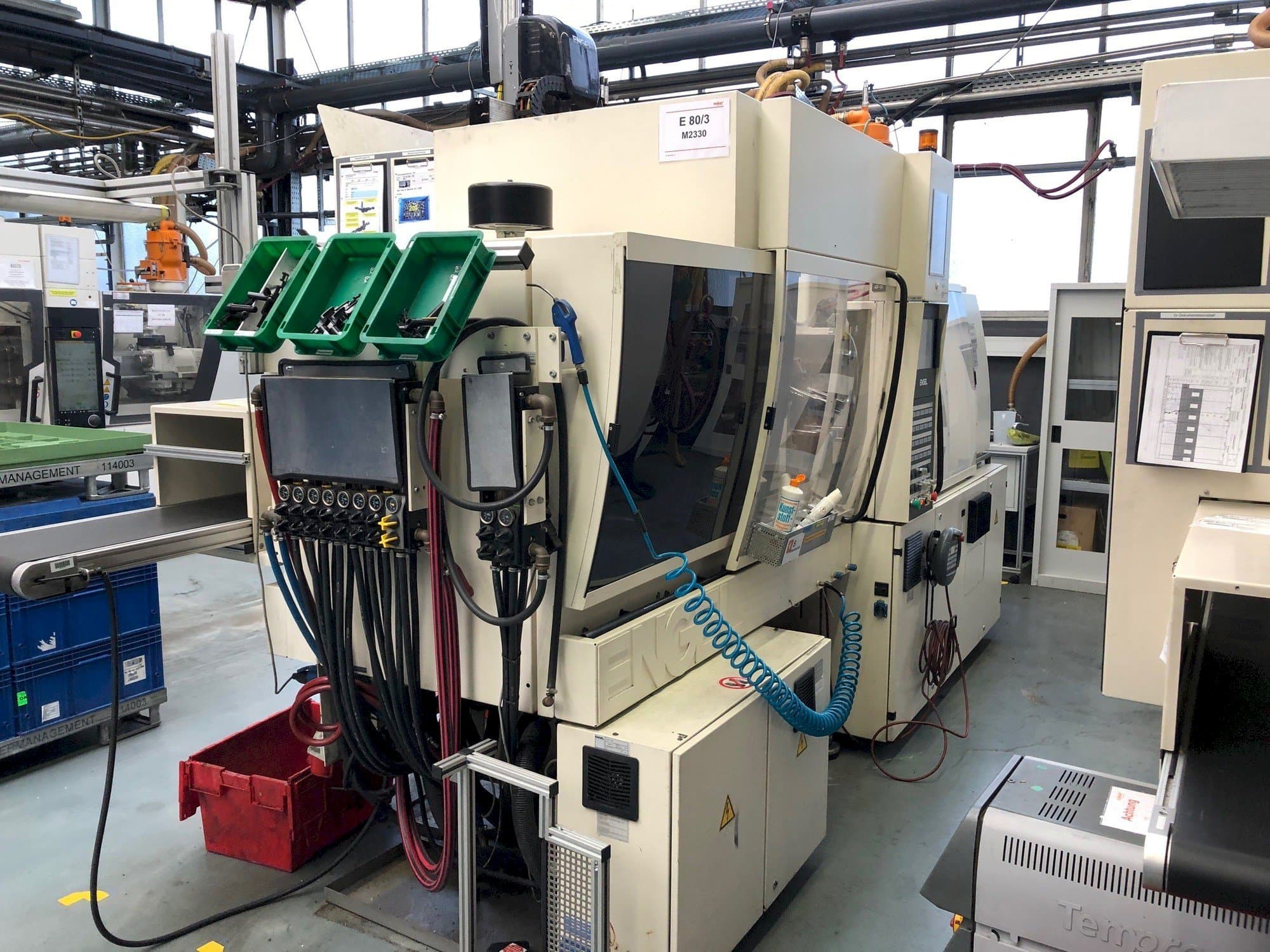 A ENGEL Victory 330/80  gép elölnézete