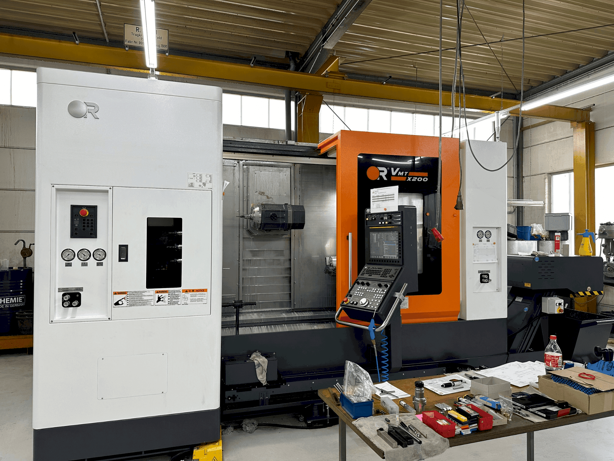 A Victor VMT X200  (2023)  gép elölnézete