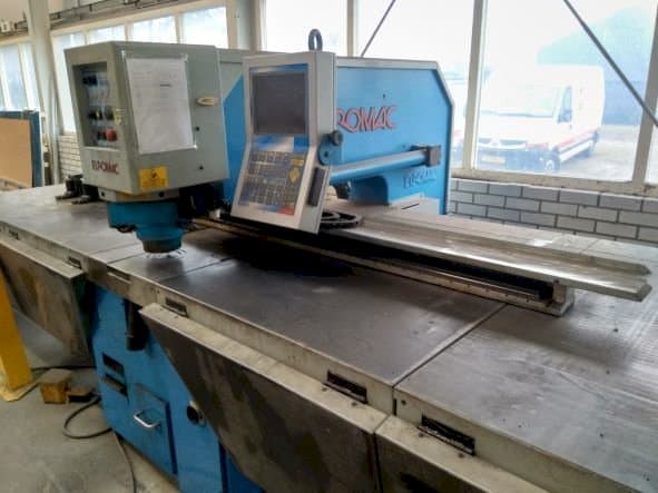 A Euromac CX 1000/30  gép elölnézete