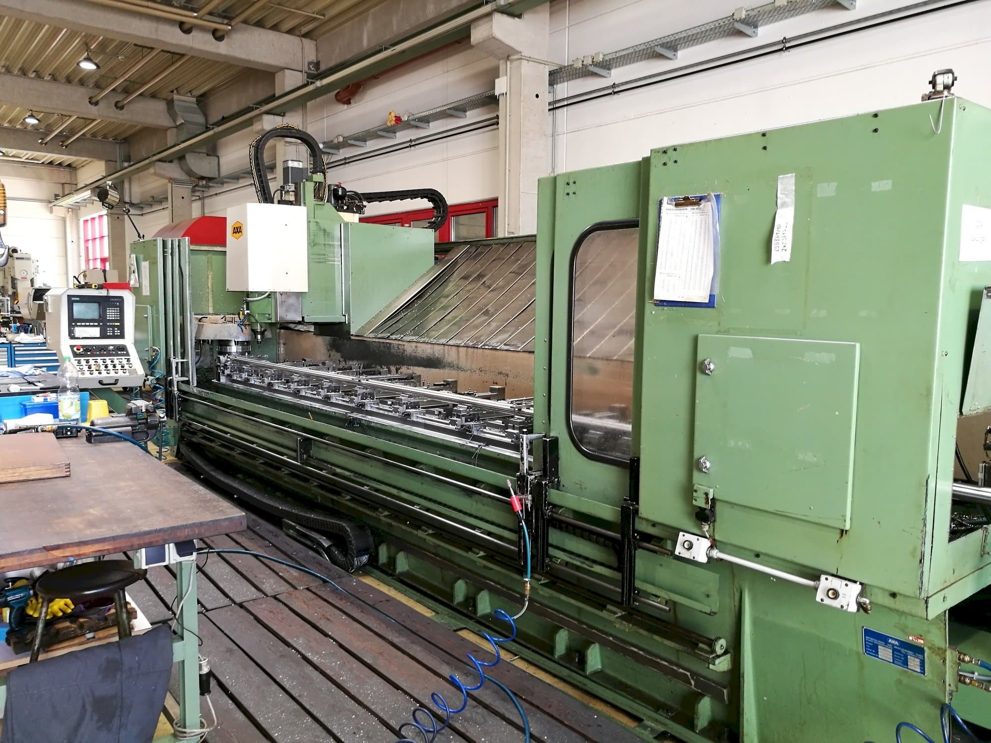 A AXA VSC 3  gép elölnézete