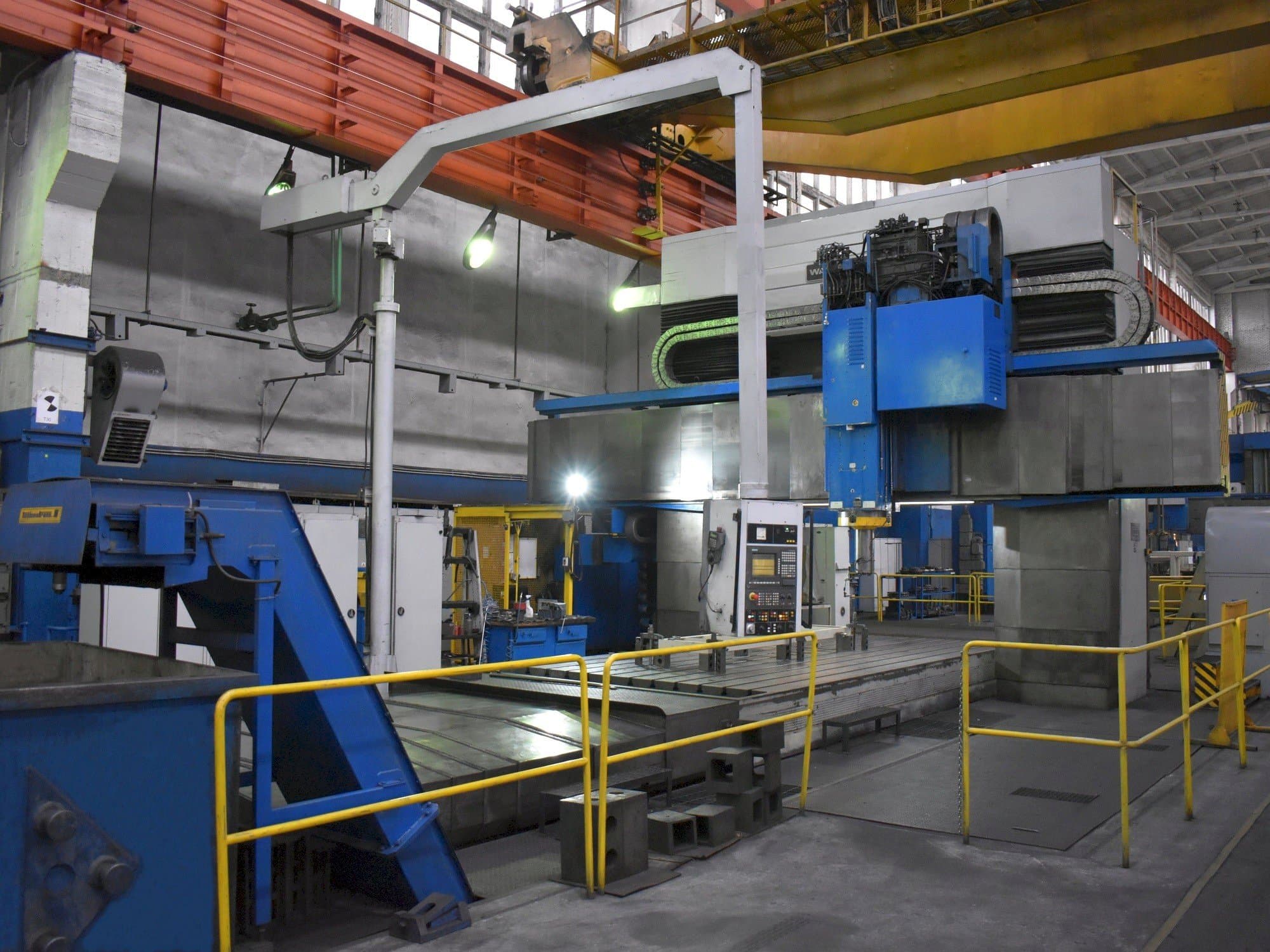 A WALDRICH COBURG 17S 10FP 300 NC  gép elölnézete