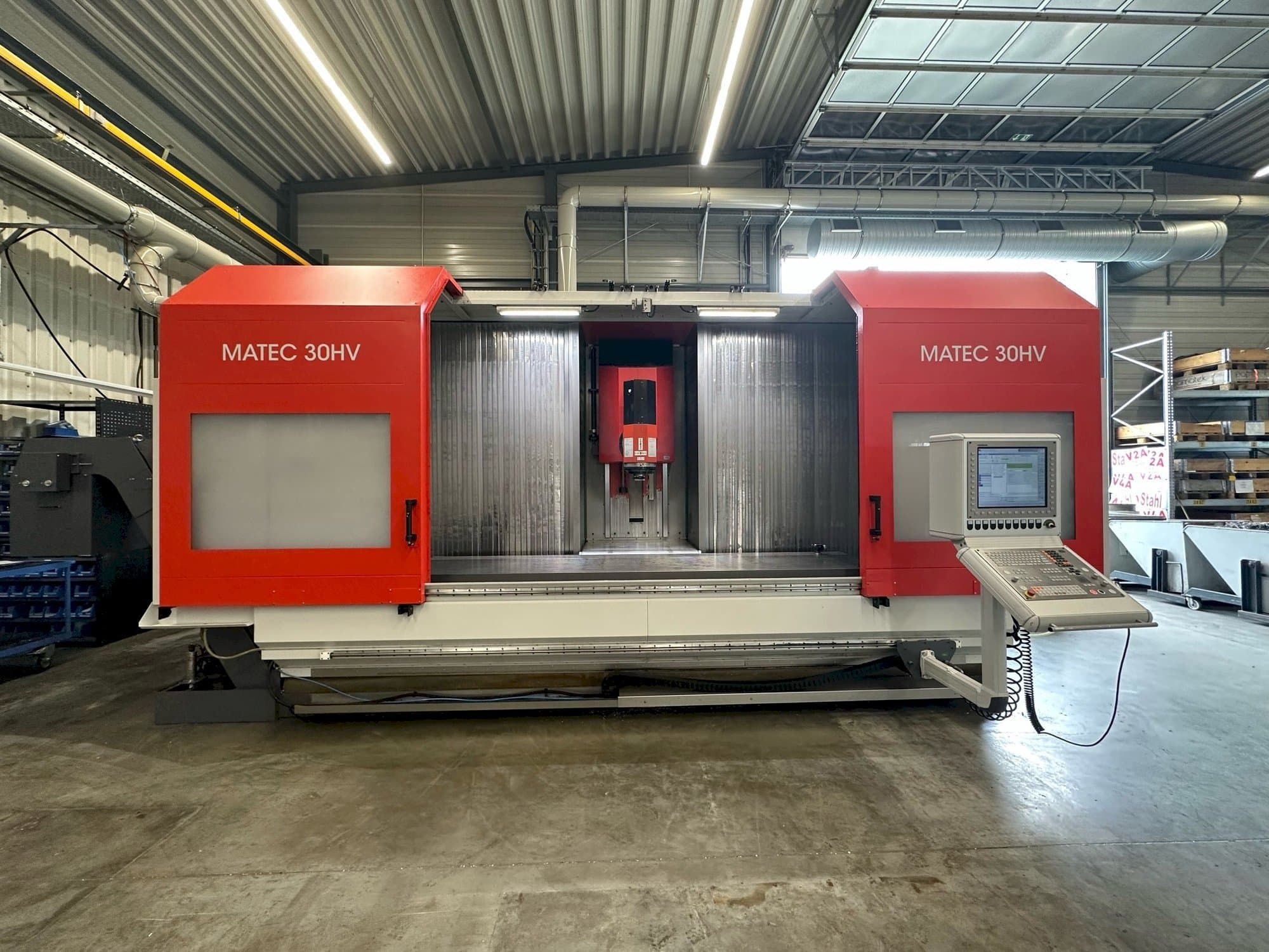 A Matec 30HV  gép elölnézete