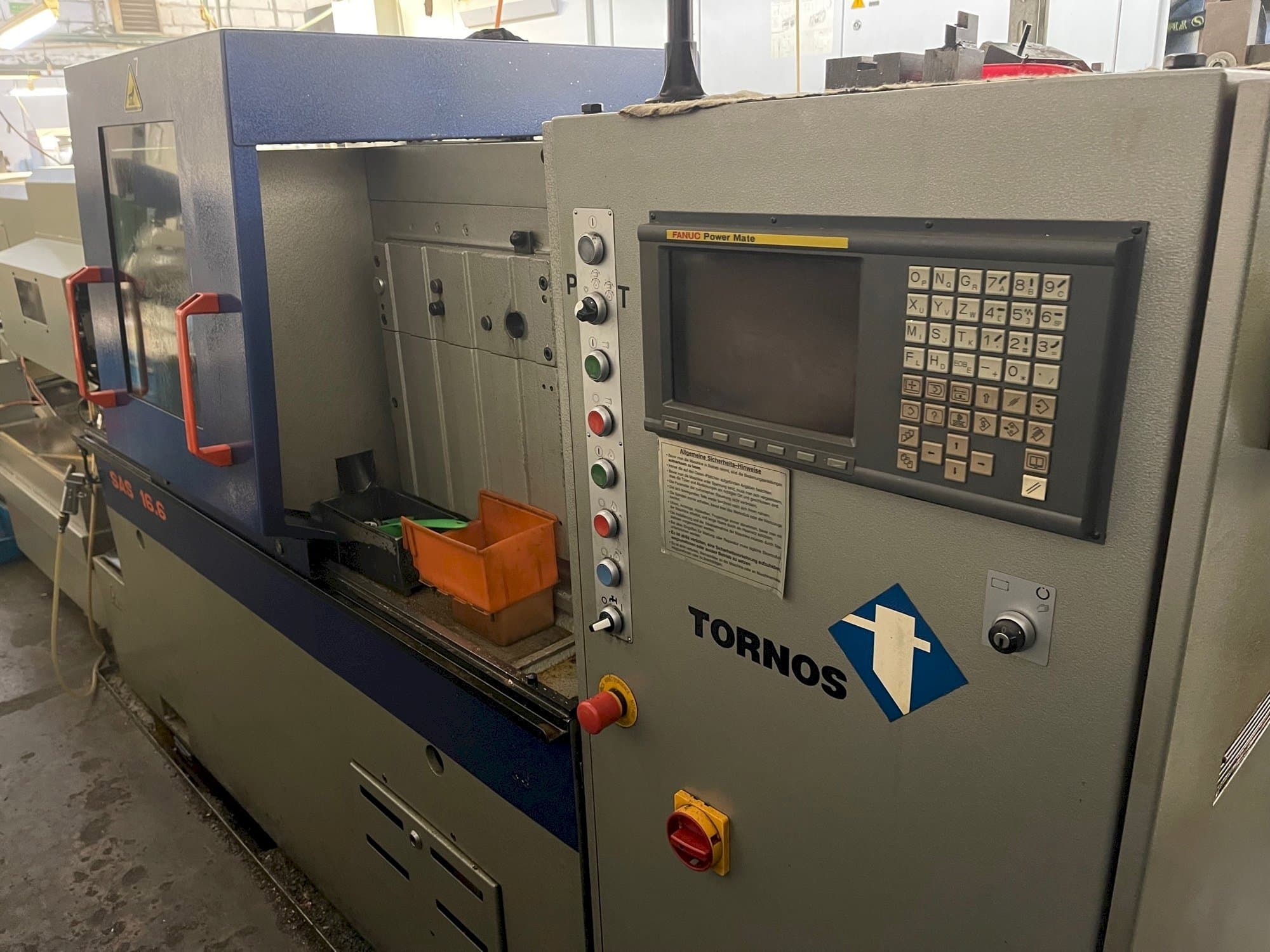 A TORNOS SAS 16.6  gép elölnézete