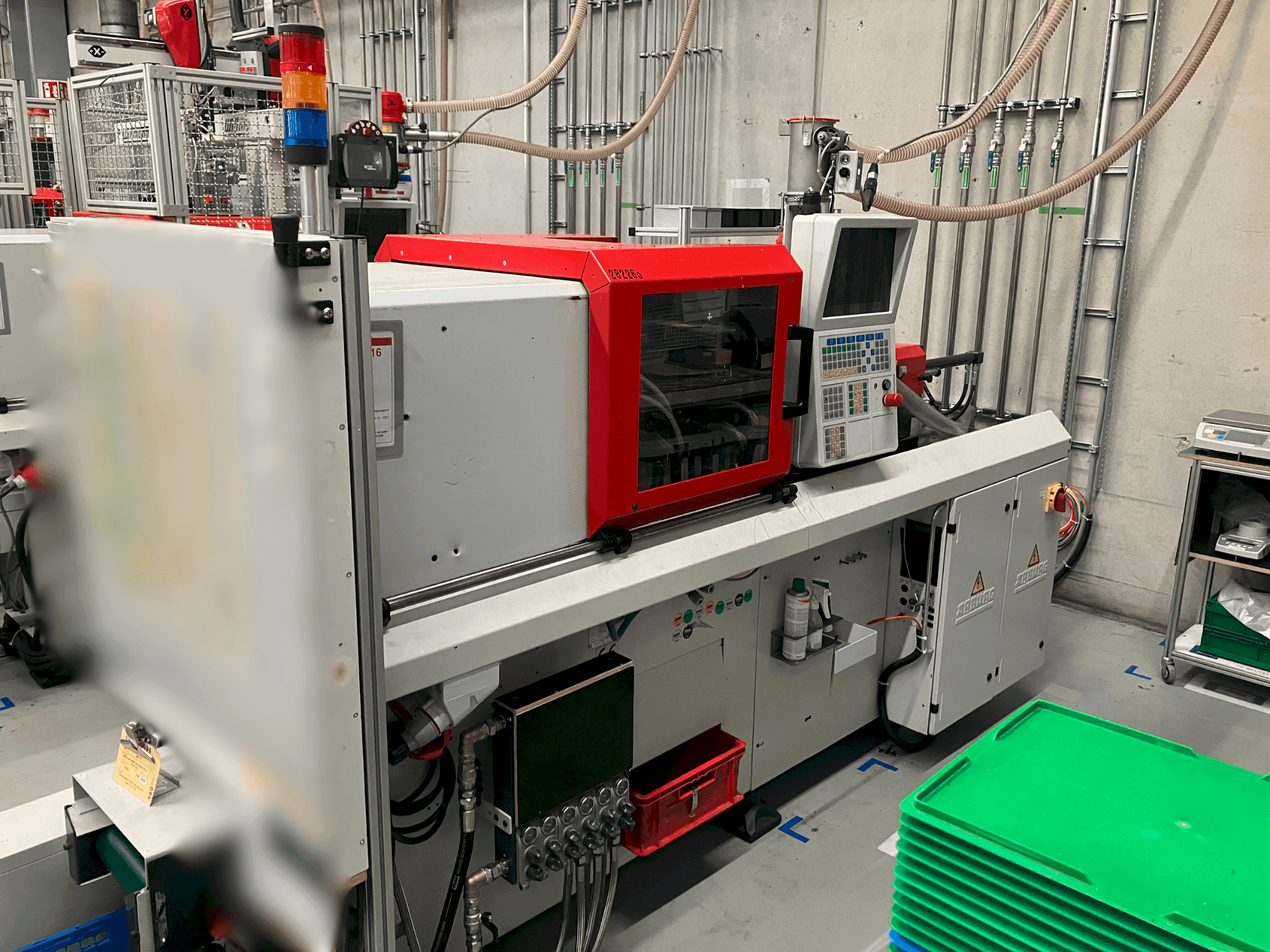 A Arburg Allrounder 270 S 250-60  gép elölnézete