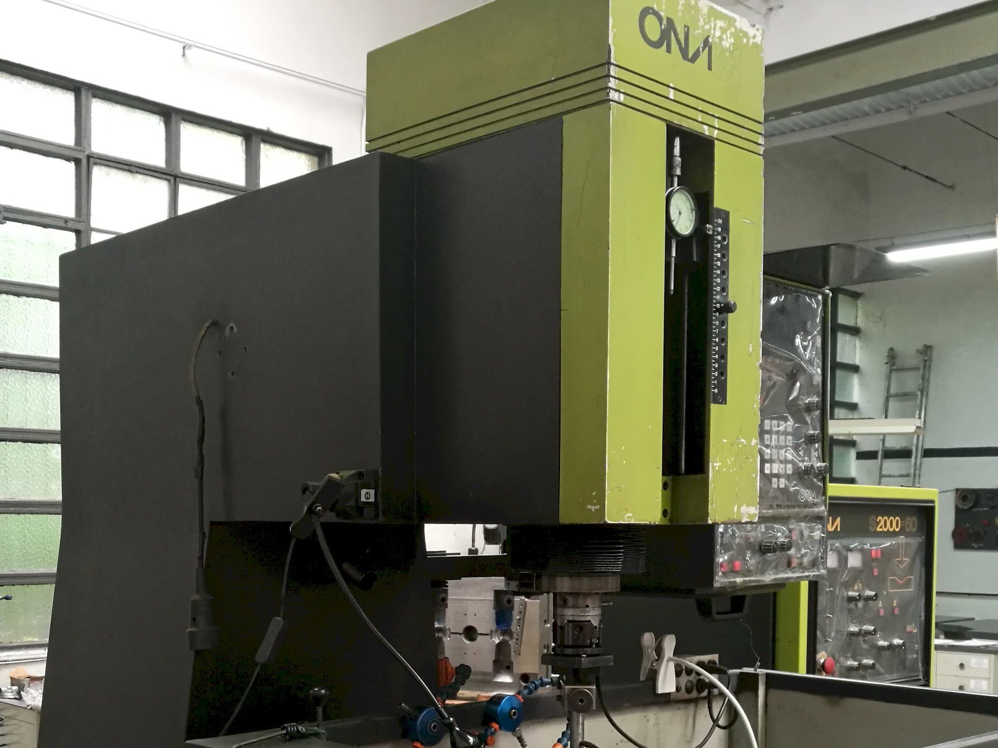 A ONA IN 260  gép bal oldali nézete