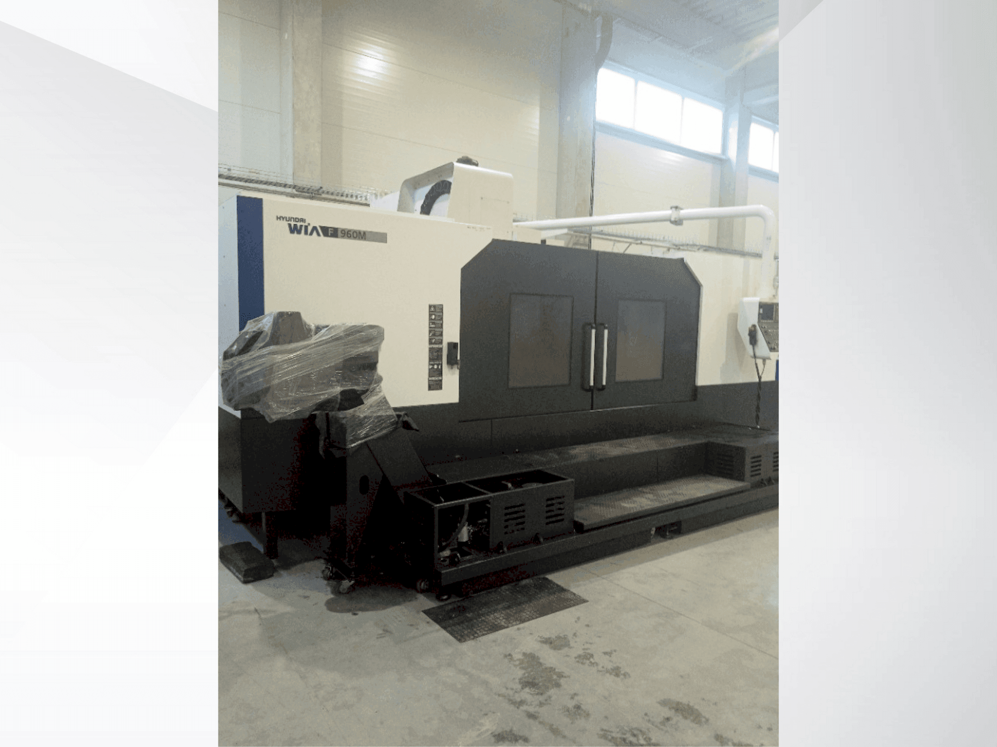 A Hyundai Wia F 960M  gép elölnézete