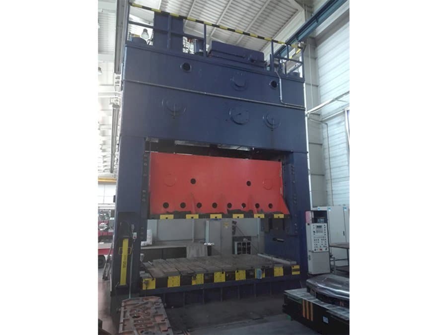 A Erfurt PKZZ 1000/4000  gép elölnézete