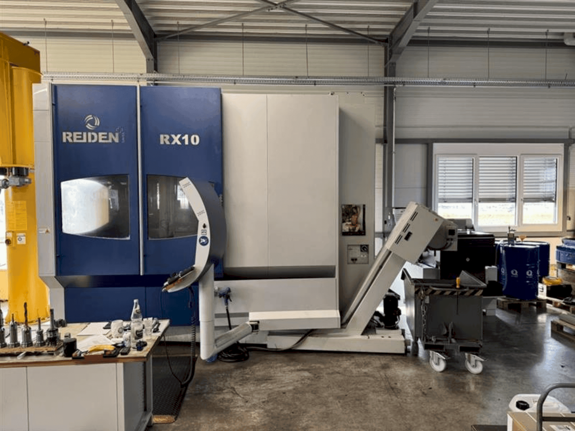 A Reiden RX10 5X  gép elölnézete