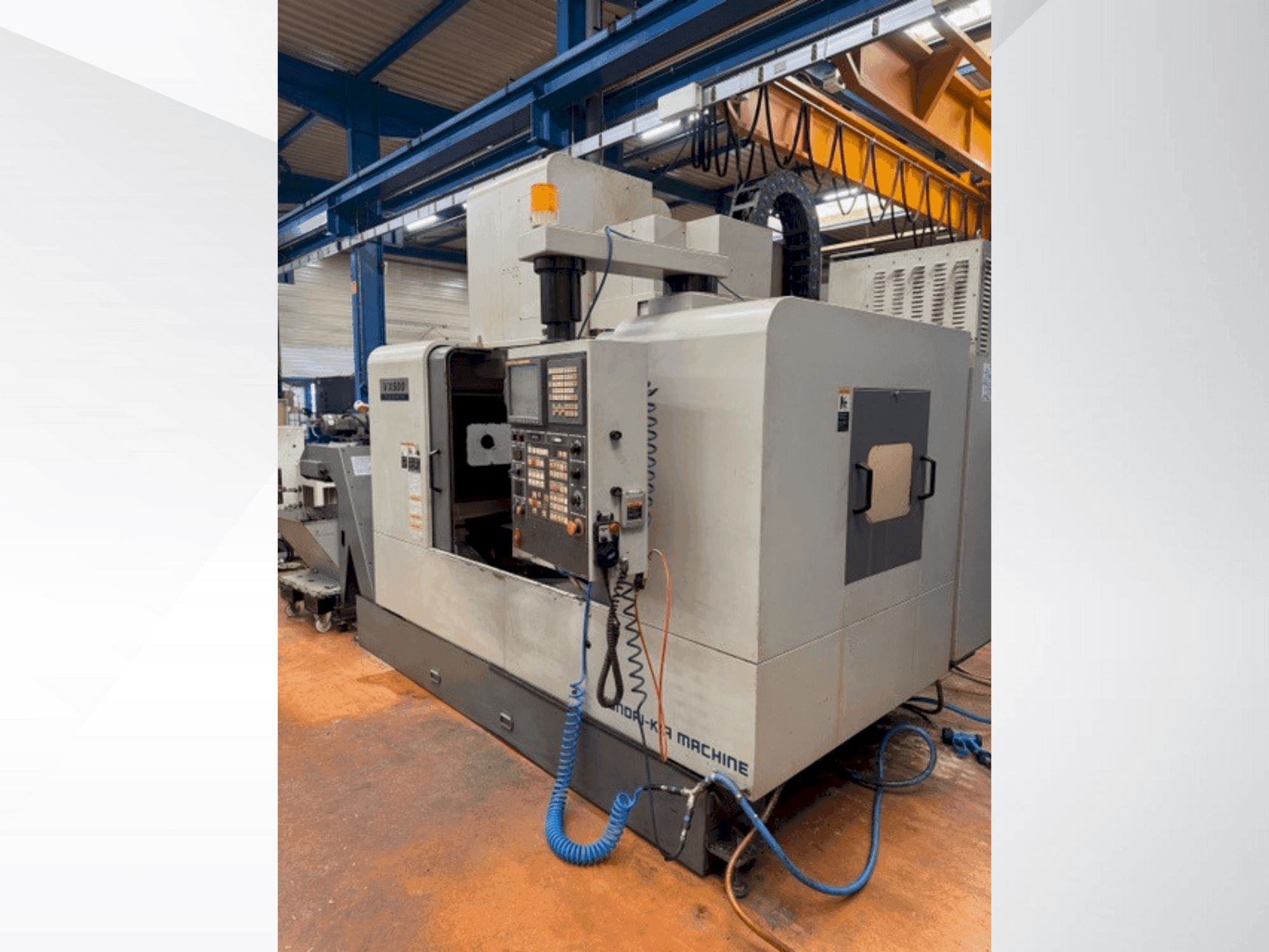 A HYUNDAI KIA VX500  gép elölnézete