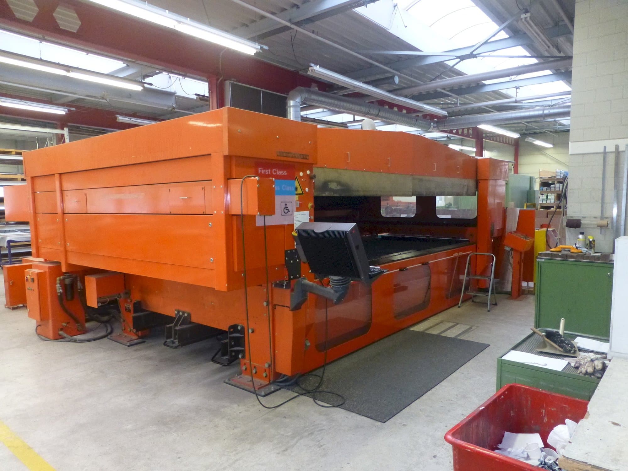 A Bystronic BYSTAR 4020  gép elölnézete