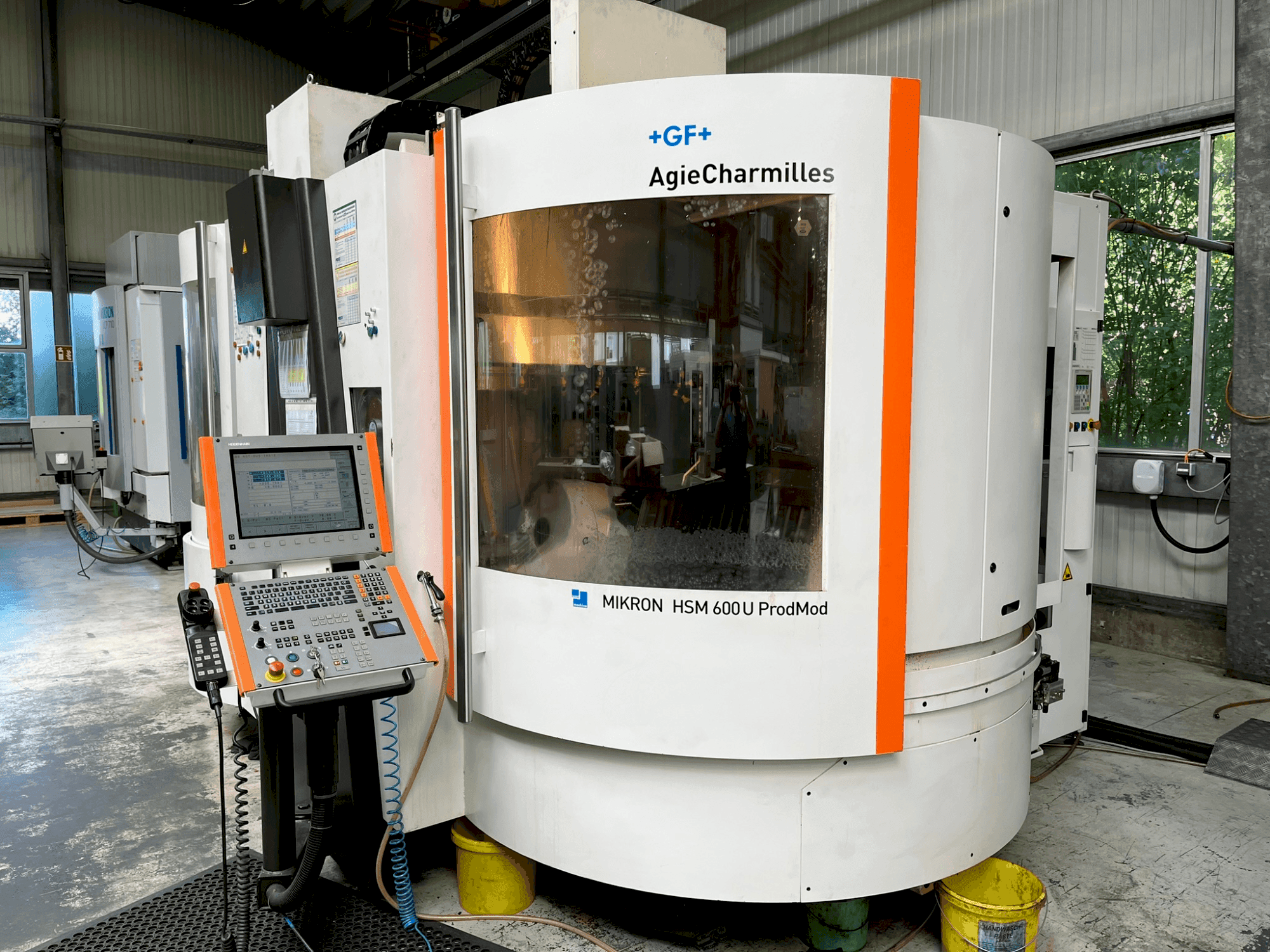 A MIKRON HSM 600 U  gép elölnézete