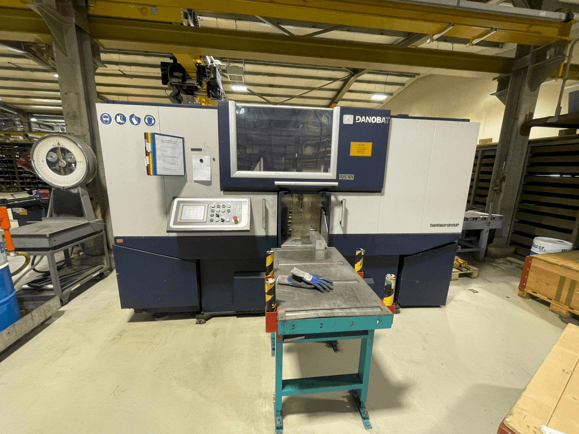 A DANOBAT IDS 4A  gép elölnézete