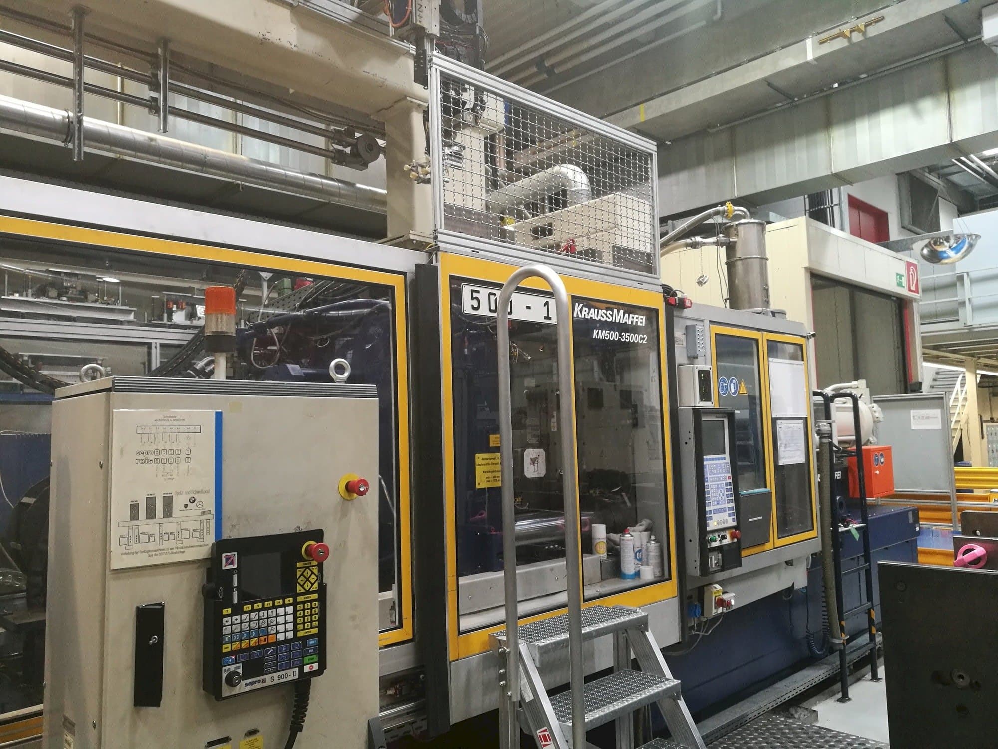 A Krauss Maffei 500-3500 C2  gép elölnézete