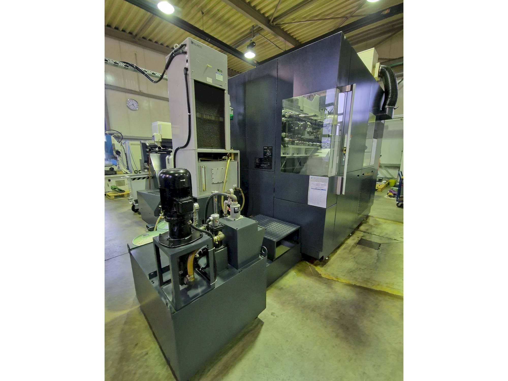 A Makino F9 gép elölnézete