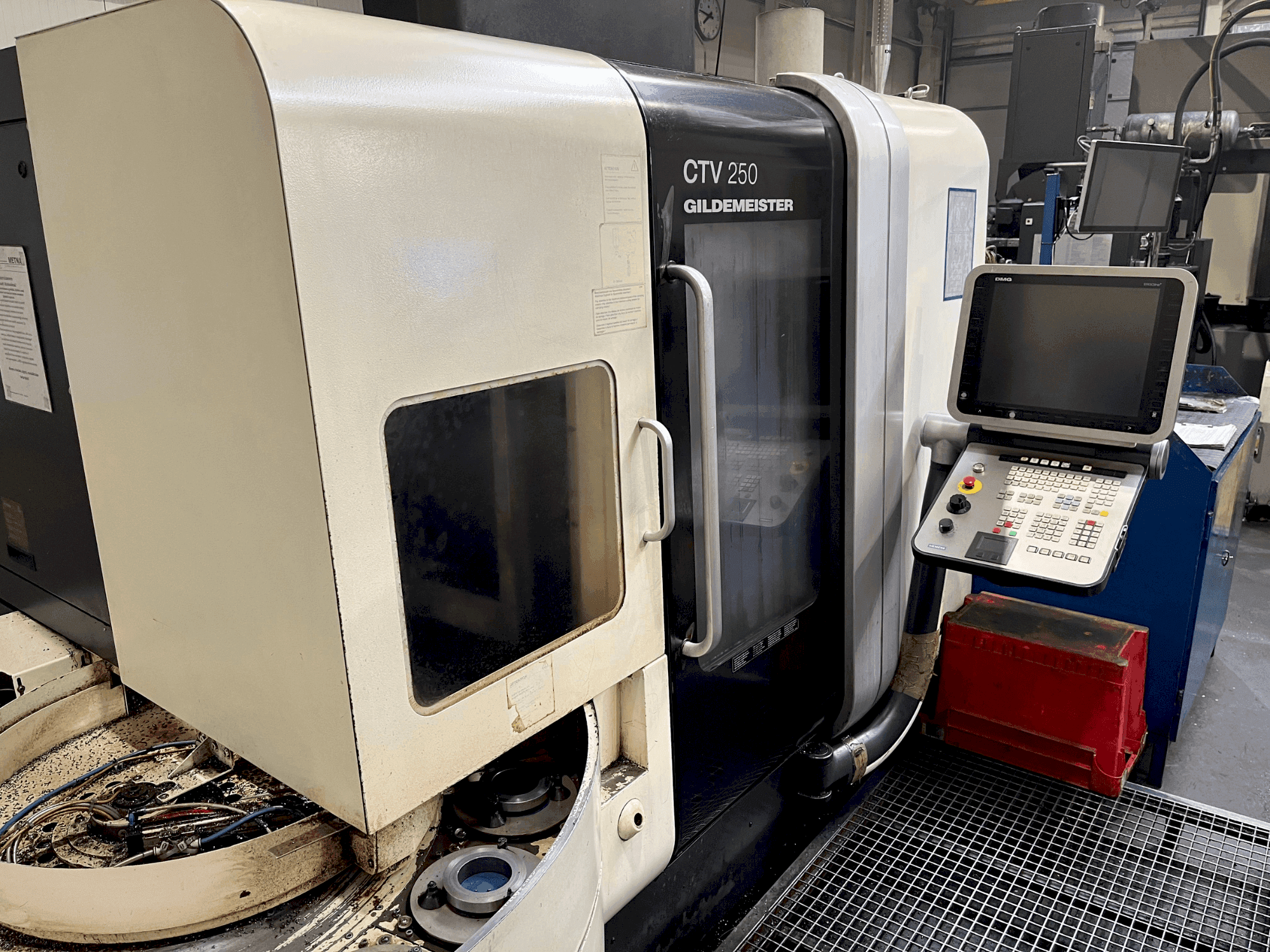 A DMG GILDEMEISTER CTV 250  gép elölnézete