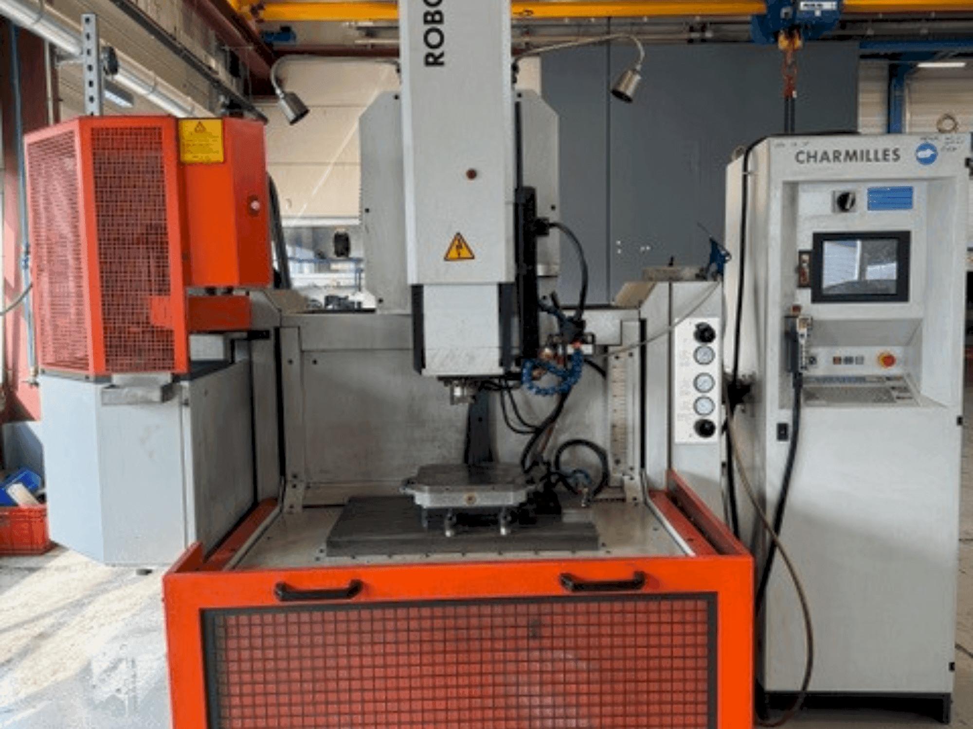 A CHARMILLES ROBOFORM 55P  gép elölnézete