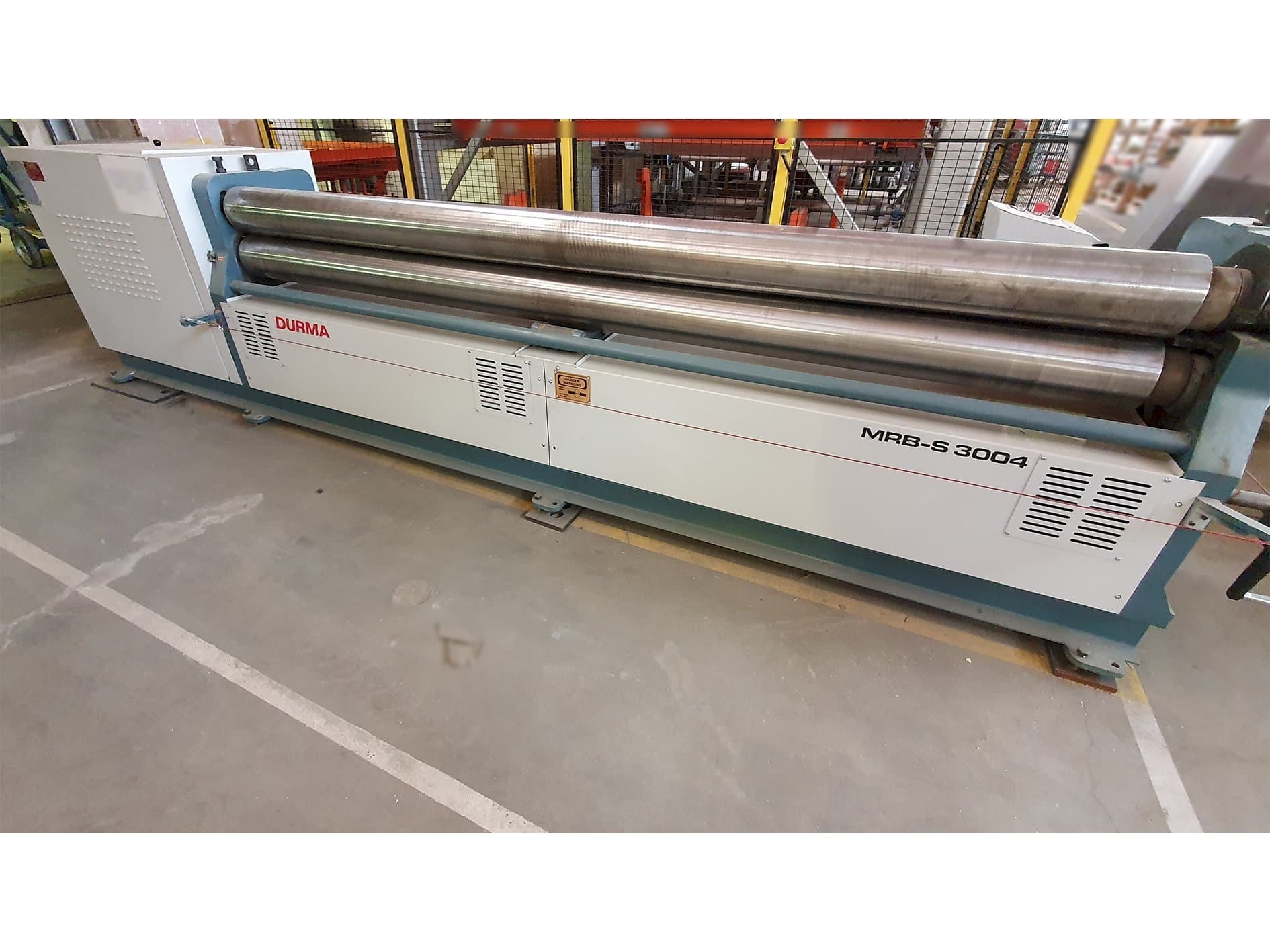 A Durma MRB S 3004  gép elölnézete