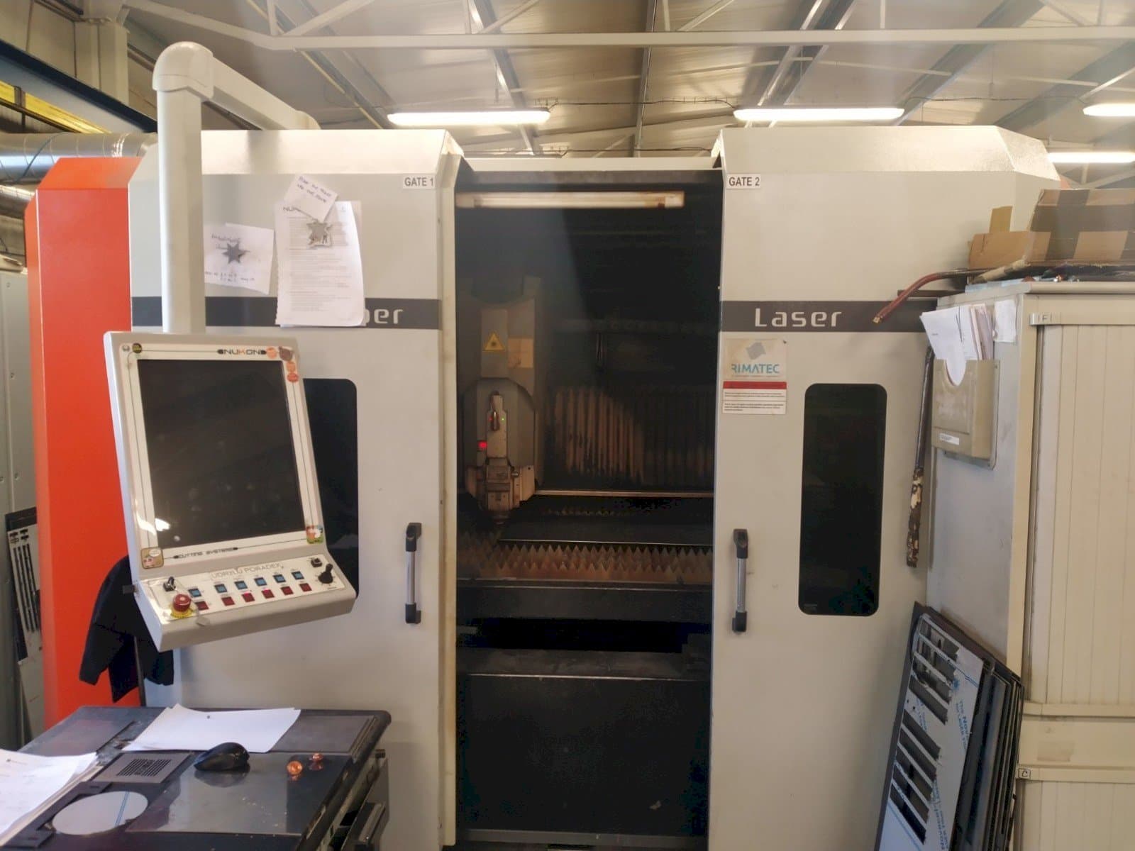 A NUKON NF PRO 315  gép elölnézete