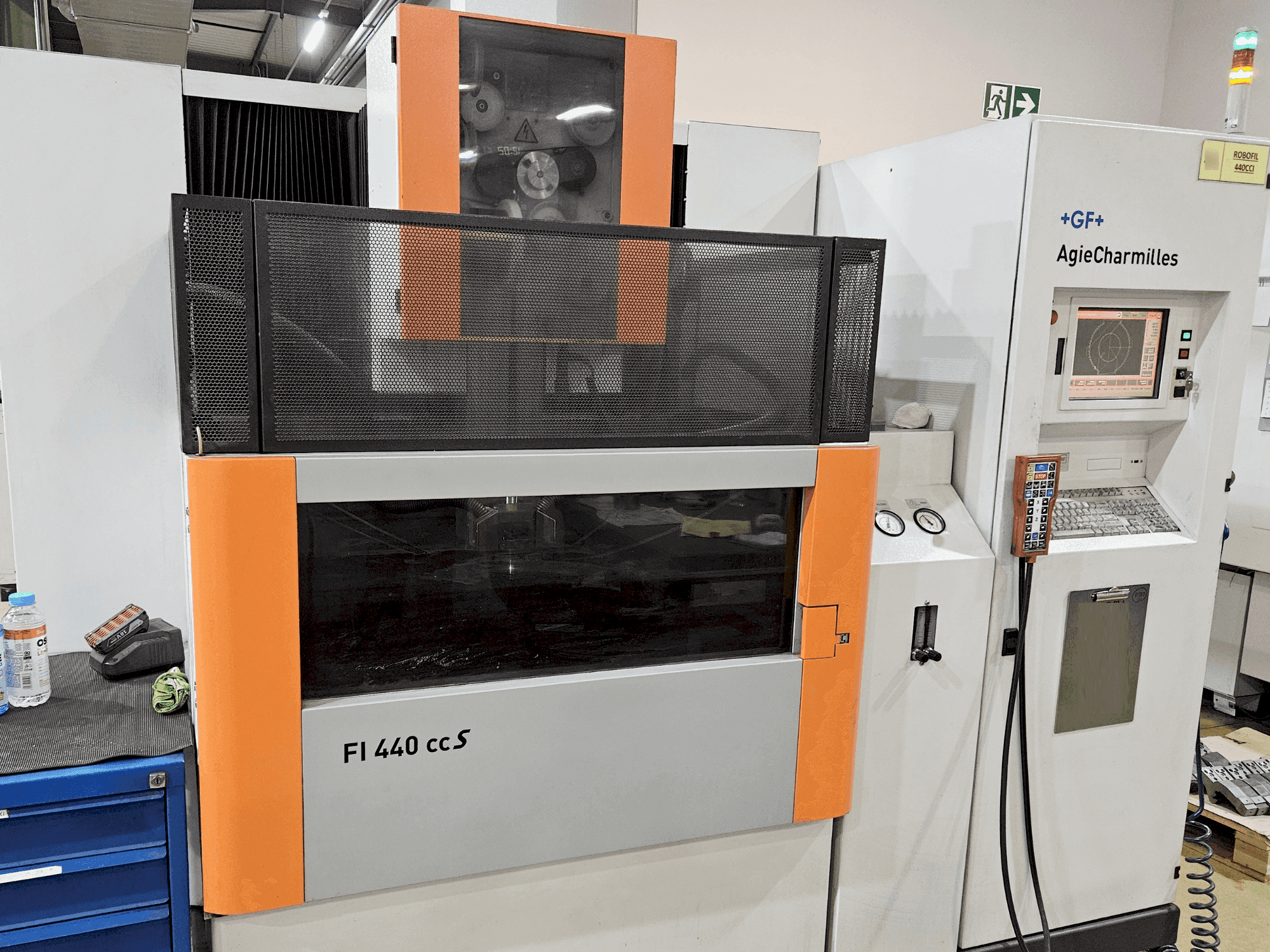 A AgieCharmilles Robofil 440 CCS  gép elölnézete