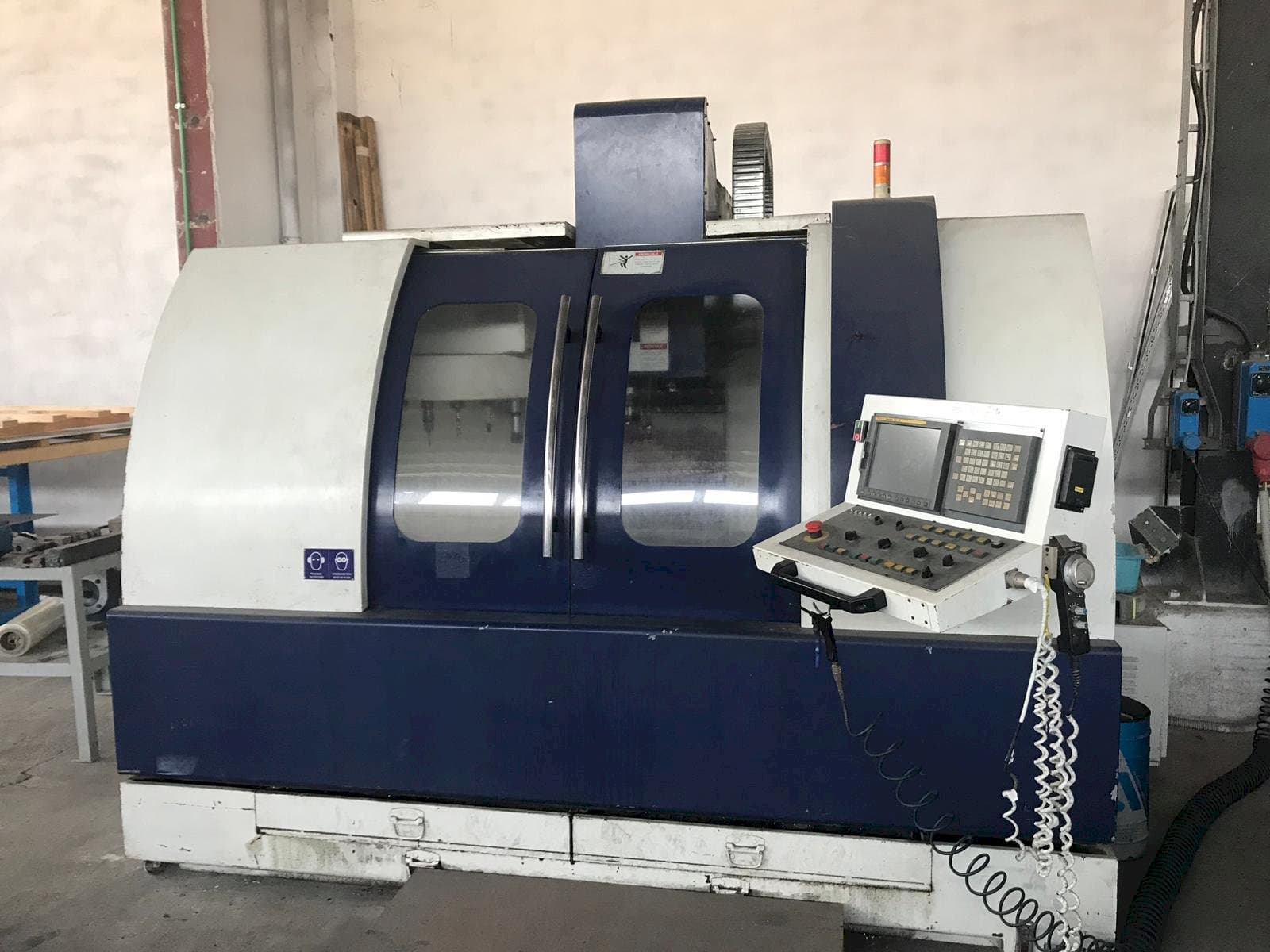 A Euma Spinner CAMS 200  gép elölnézete