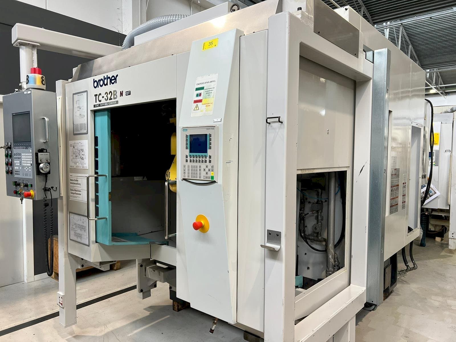 A Brother TC-32BN QT  gép elölnézete