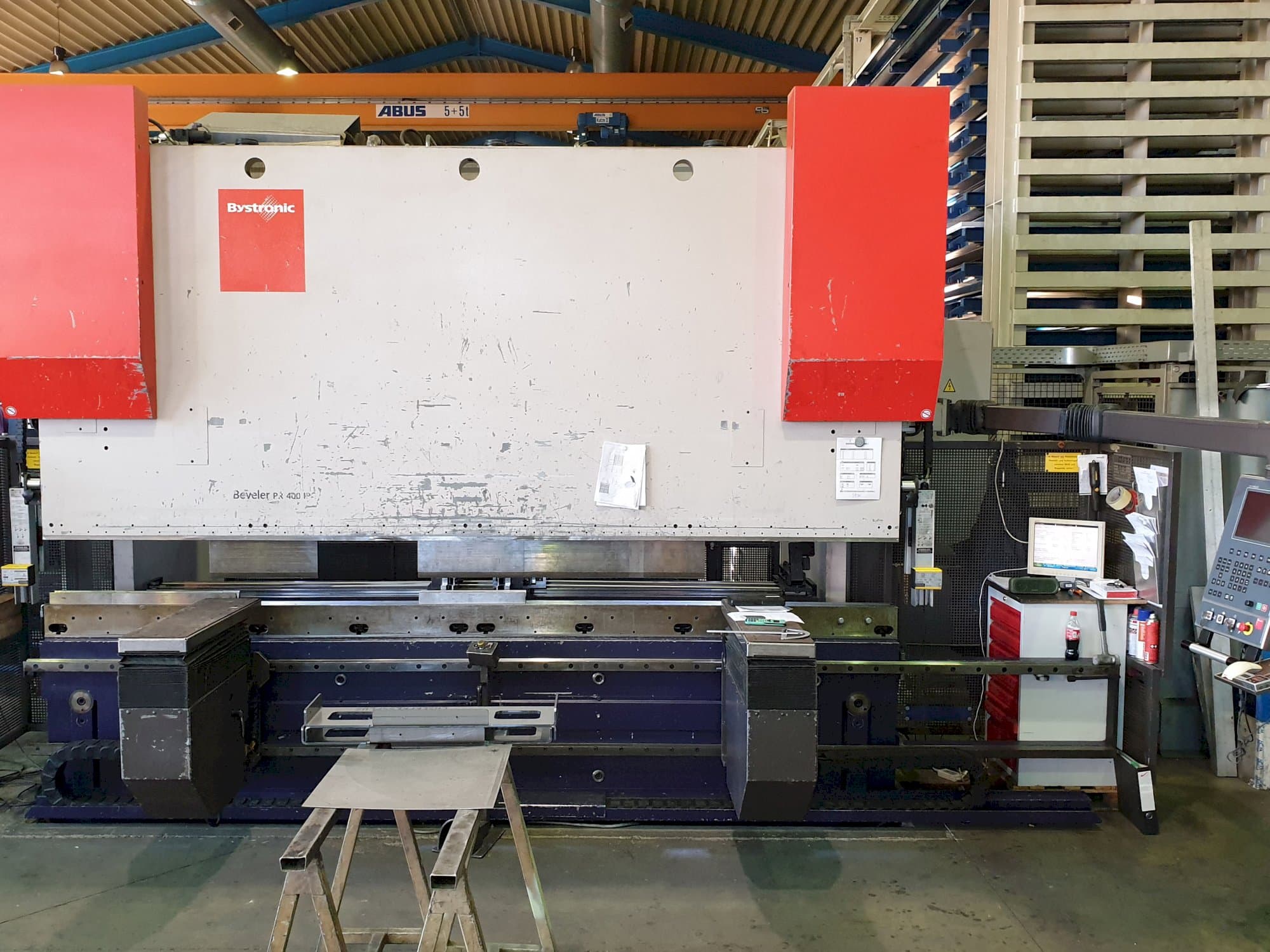 A Bystronic Beyeler PR 400 x 4100  gép elölnézete