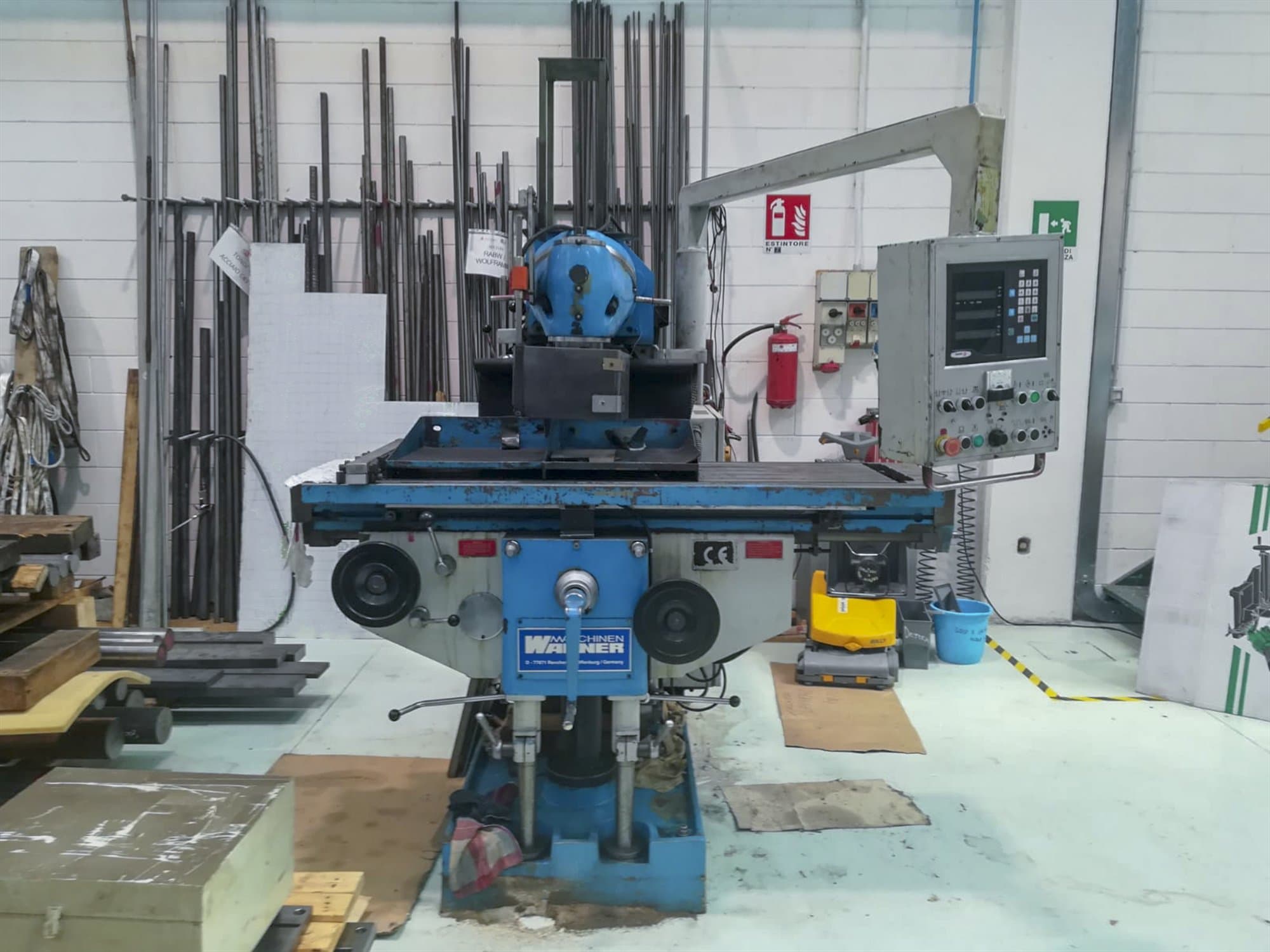 A WAGNER FCQ 1635  gép elölnézete